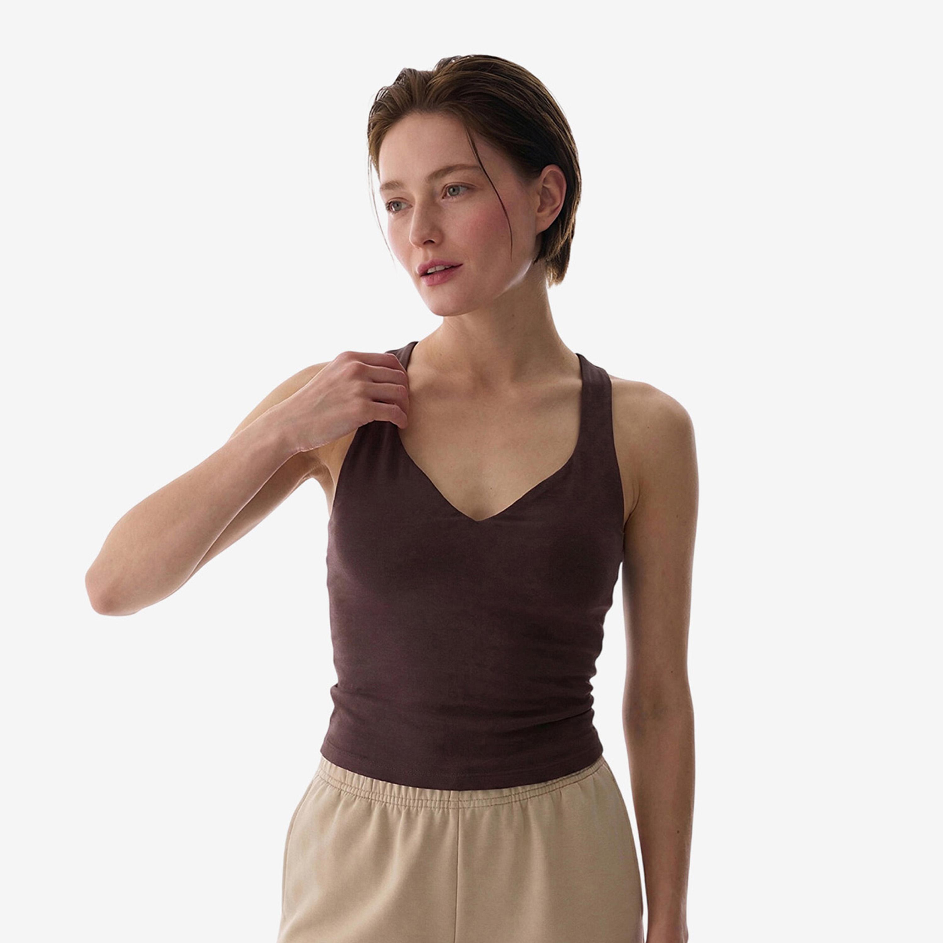 تيشيرت حمالات (تانك توب) حريمي بقصة ضيقة (سليم فيت) سادة بدون أكمام وفتحة رقبة V من بينتي-women-clothing-shirtsandblouses-blouses-image-2