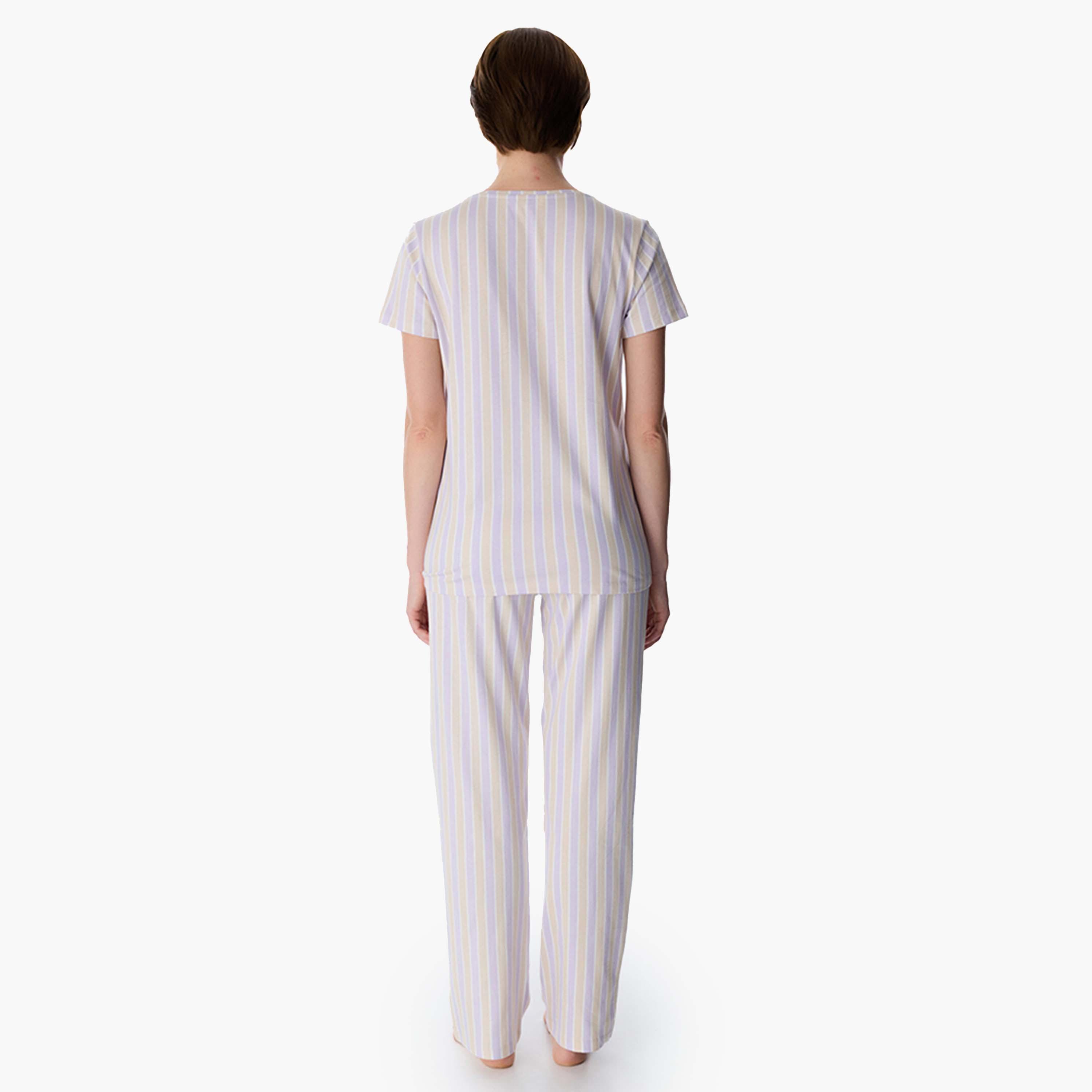 طقم بيجامة تي شيرت وبنطال مطبوع للنساء من بينتي-women-clothing-nightwear-pyjamas-longsets-image-2