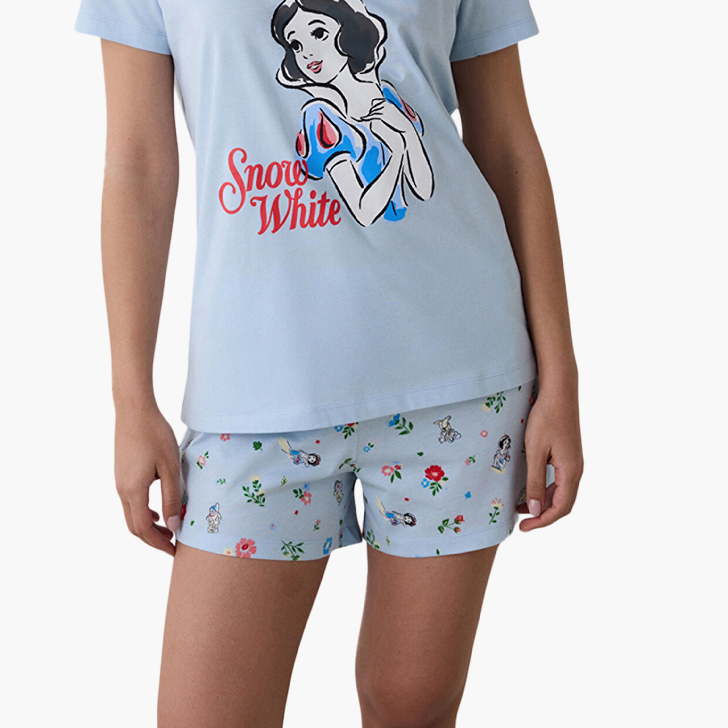 طقم تي شيرت وشورت نسائي بطبعة شخصية من بينتي-women-clothing-nightwear-pyjamas-shortsets-image-4