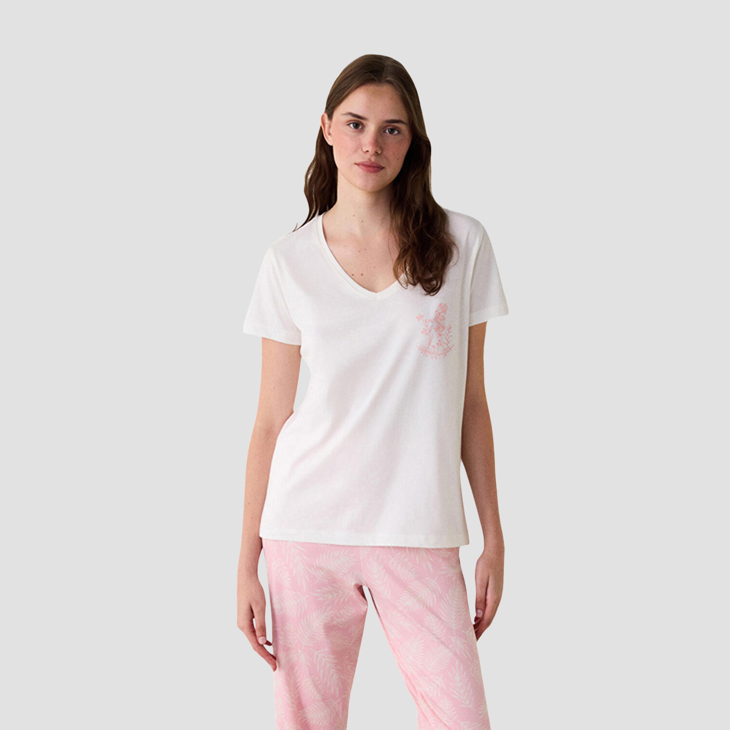 طقم تي شيرت وبيجامة نسائي بطبعة نباتية من بينتي-women-clothing-nightwear-pyjamas-longsets-image-2