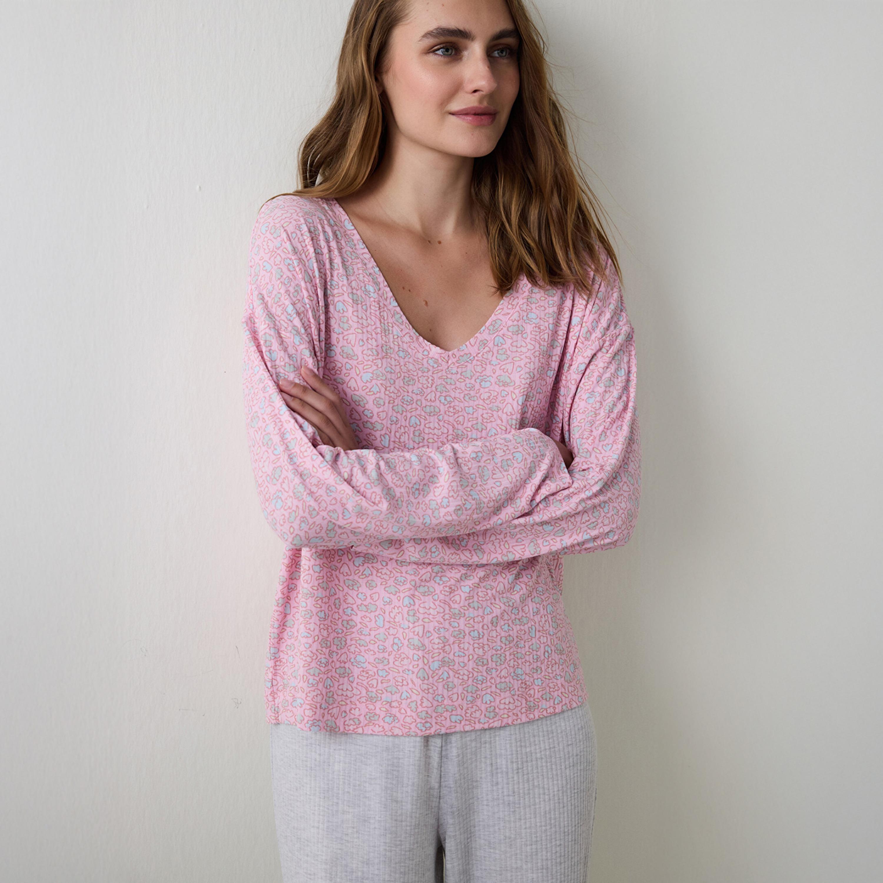 بلوزة نسائية "سليم فيت" مطبوعة بياقة سبعة وأكمام طويلة من بنتي-women-clothing-nightwear-pyjamas-tops-image-1