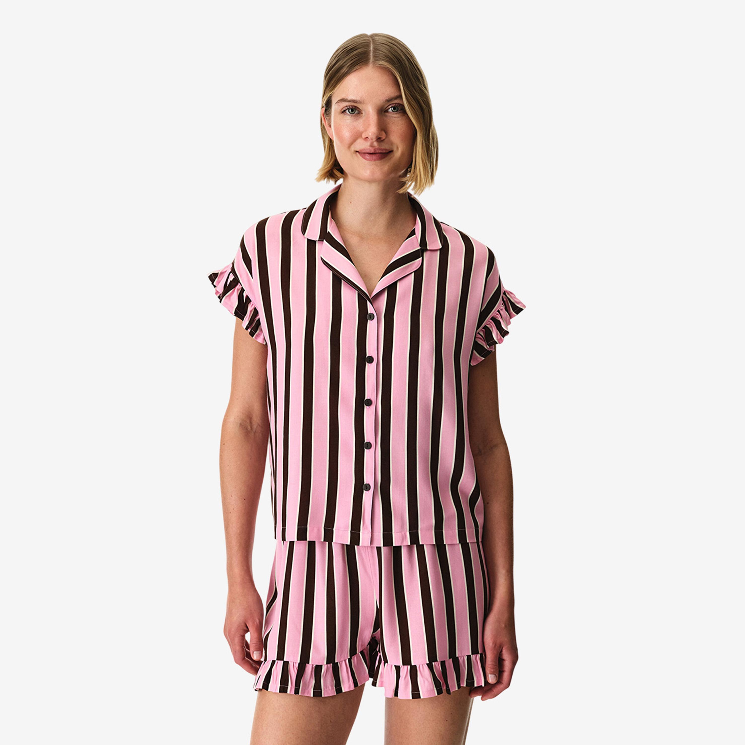طقم نوم حريمي قميص مخطط بياقة مطوية وشورت من بينتي-women-clothing-nightwear-pyjamas-shortsets-image-1