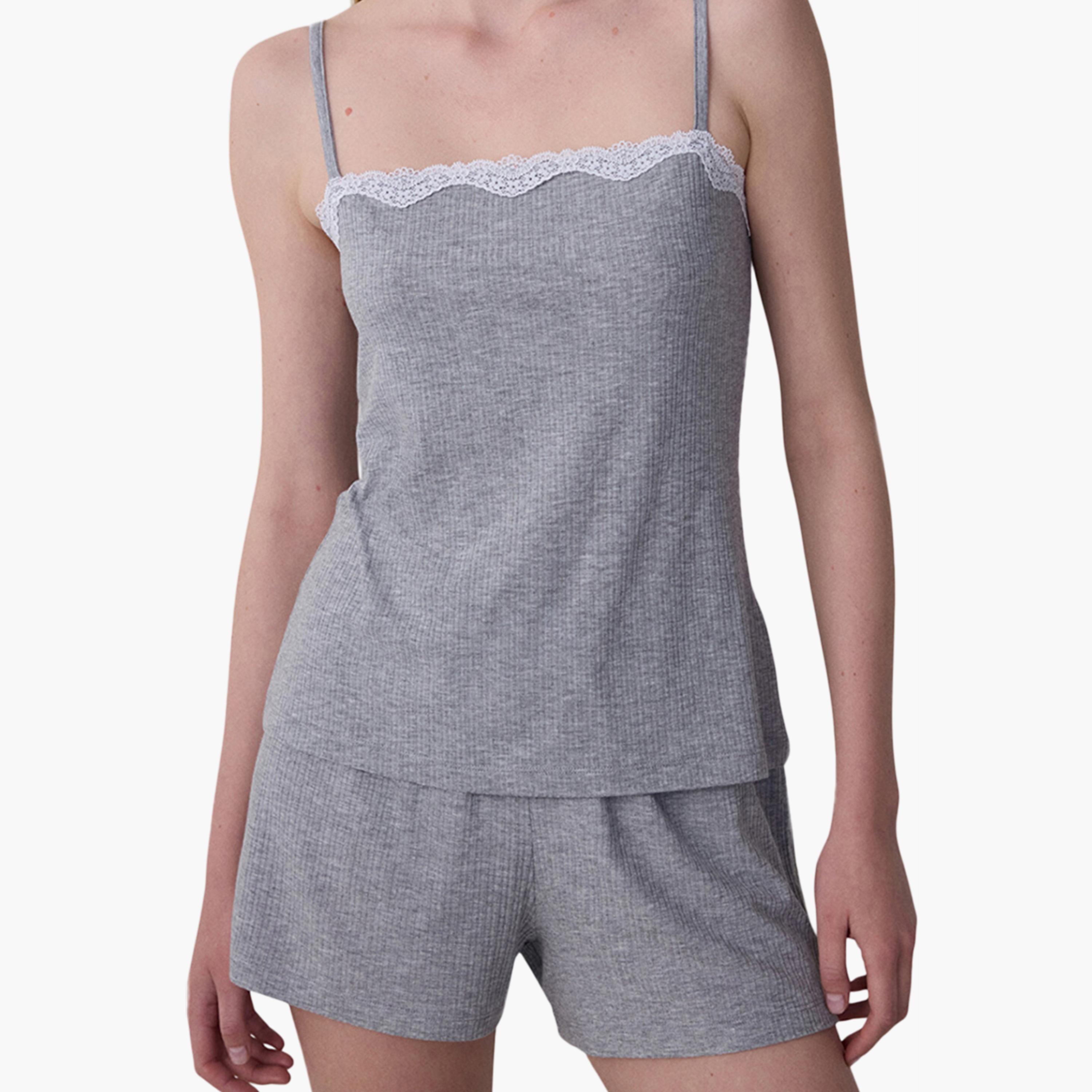 طقم نسائي من بلوزة وشورت مضلع من بينتي-women-clothing-nightwear-pyjamas-shortsets-image-4