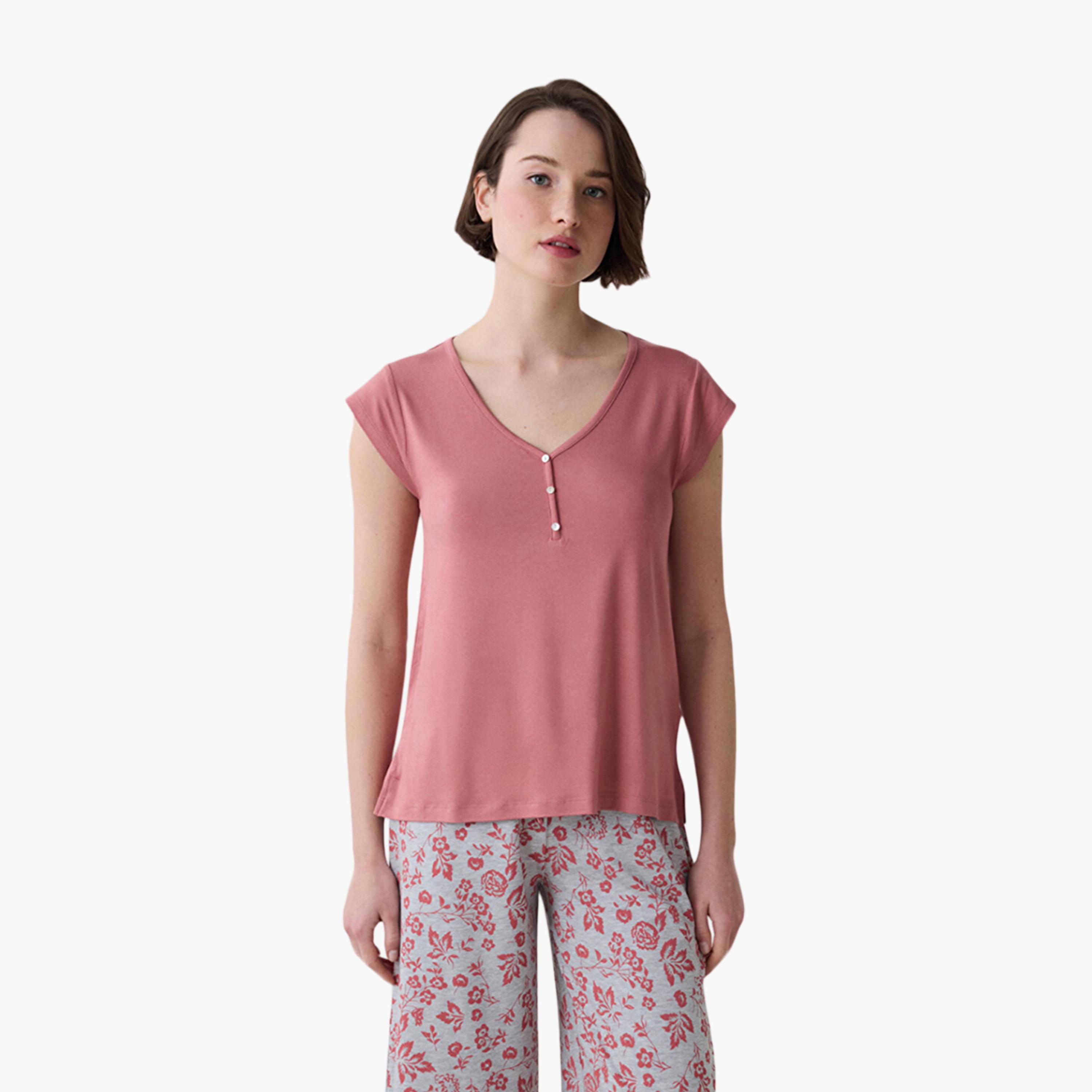 طقم نسائي من توب وبنطال كابري بطبعة زهور من بينتي-women-clothing-nightwear-pyjamas-longsets-image-2