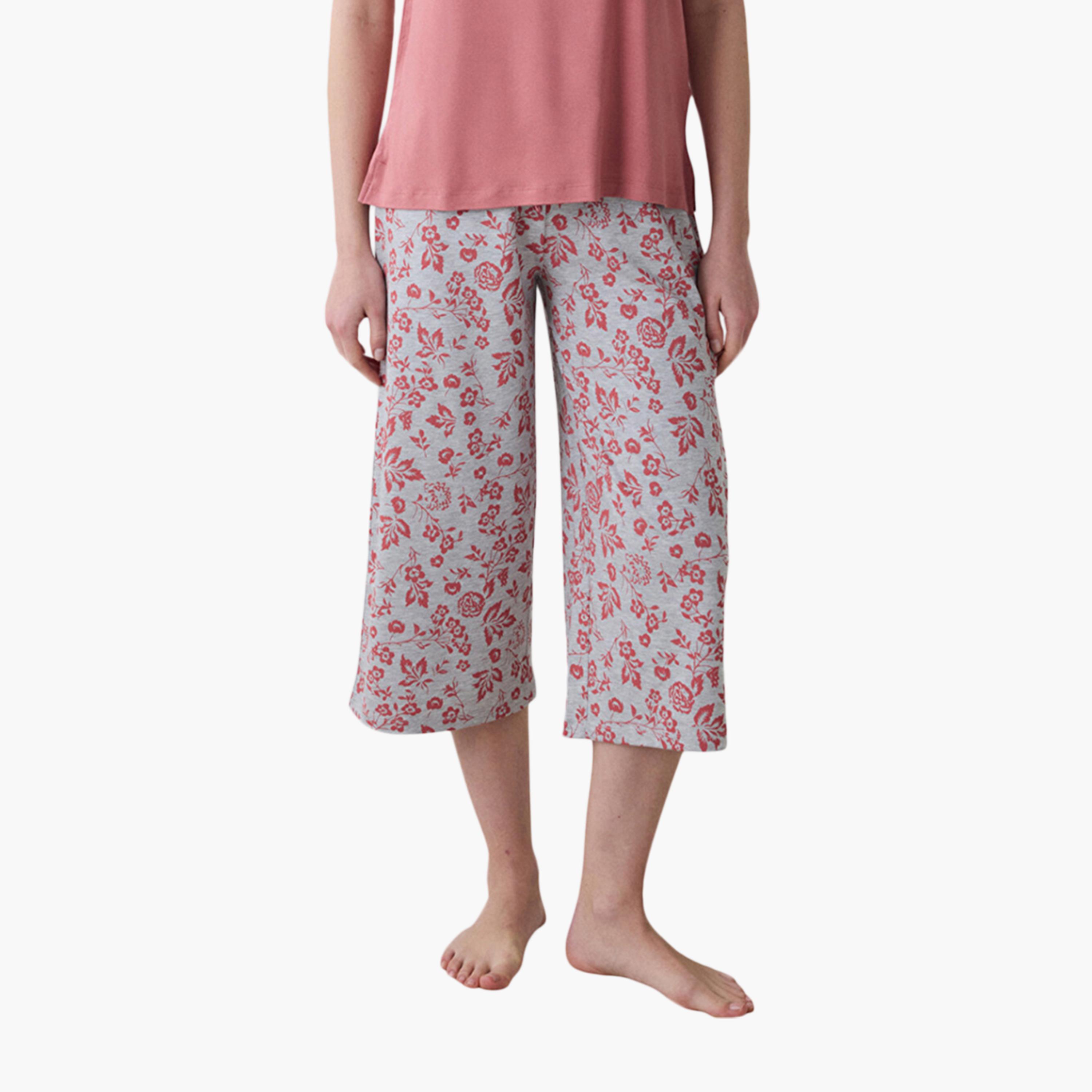 طقم نسائي من توب وبنطال كابري بطبعة زهور من بينتي-women-clothing-nightwear-pyjamas-longsets-image-3