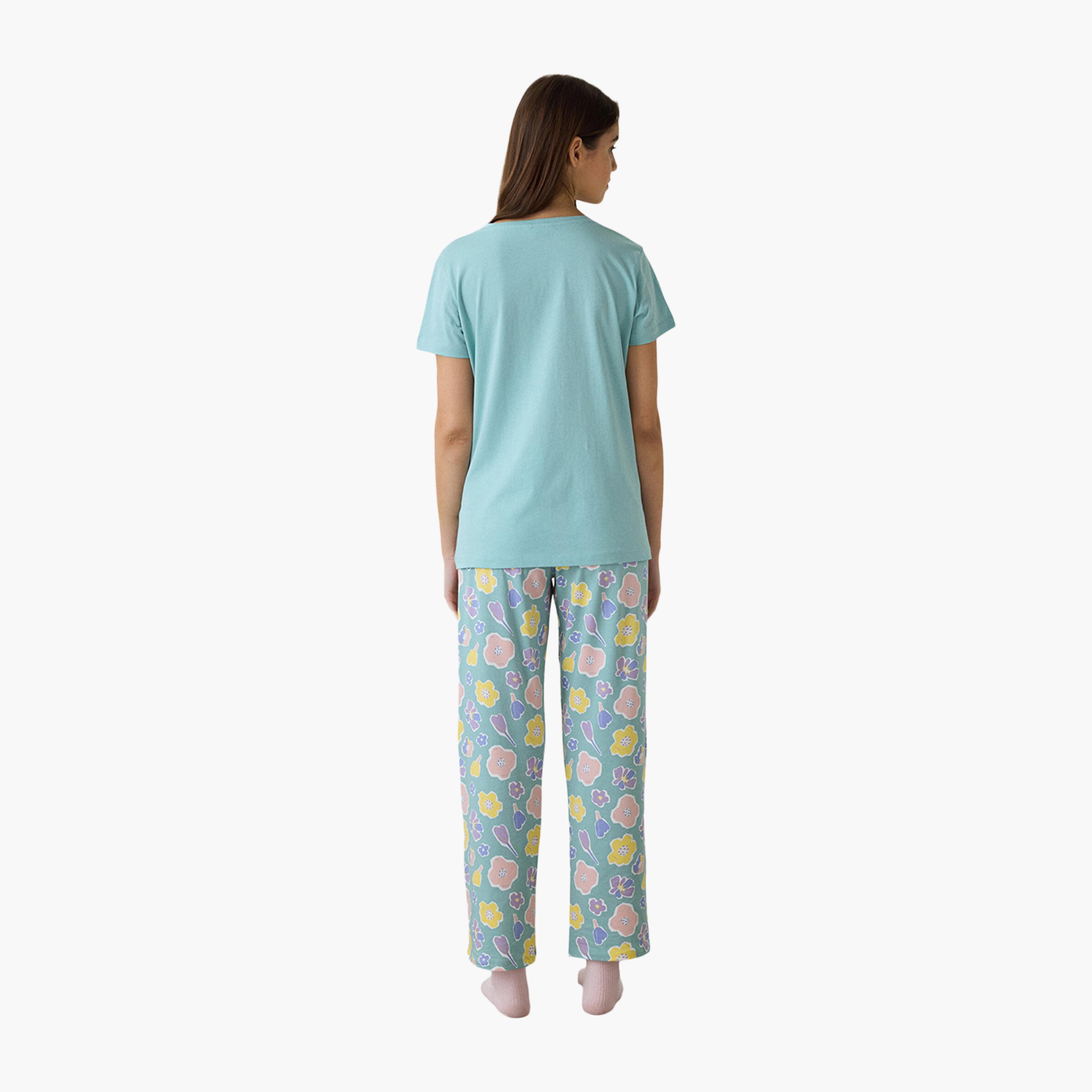 طقم تي شيرت وبيجامة نسائي بطبعة زهور من بينتي-women-clothing-nightwear-pyjamas-longsets-image-4