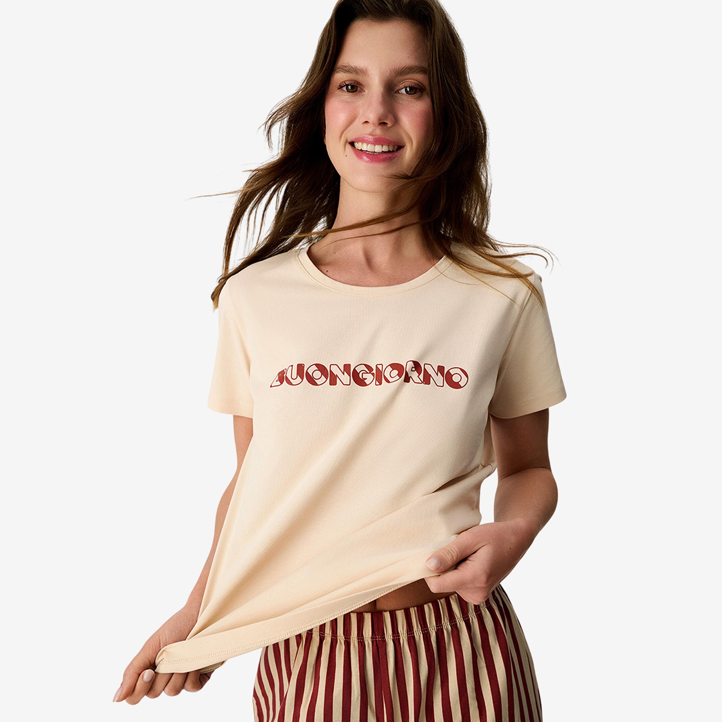 طقم بيجامة حريمي تيشيرت مخطط بفتحة رقبة مستديرة وبنطال من بينتي-women-clothing-nightwear-pyjamas-longsets-image-3