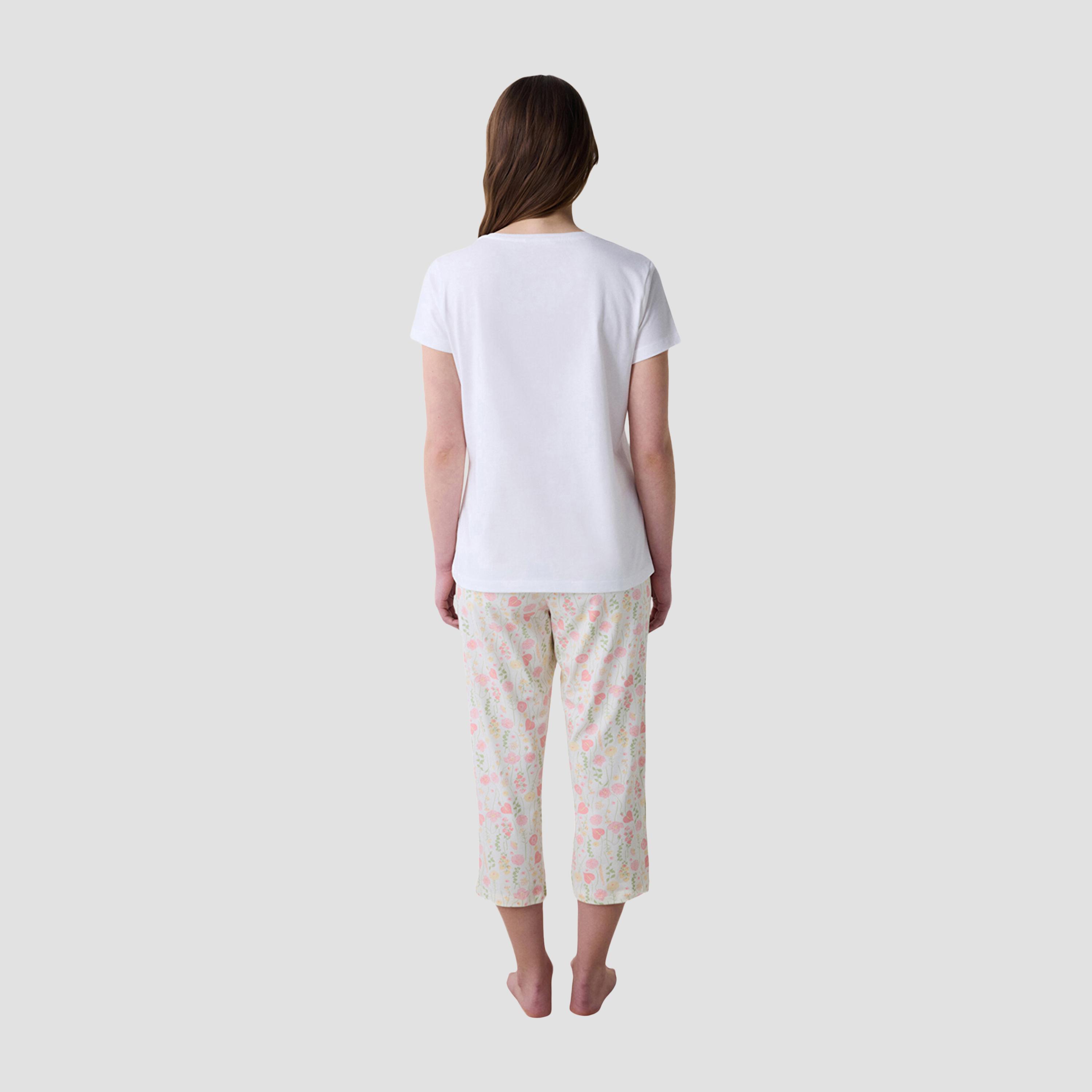 طقم تي شيرت وبنطال كابري نسائي بطبعة زهور من بينتي-women-clothing-nightwear-pyjamas-longsets-image-4
