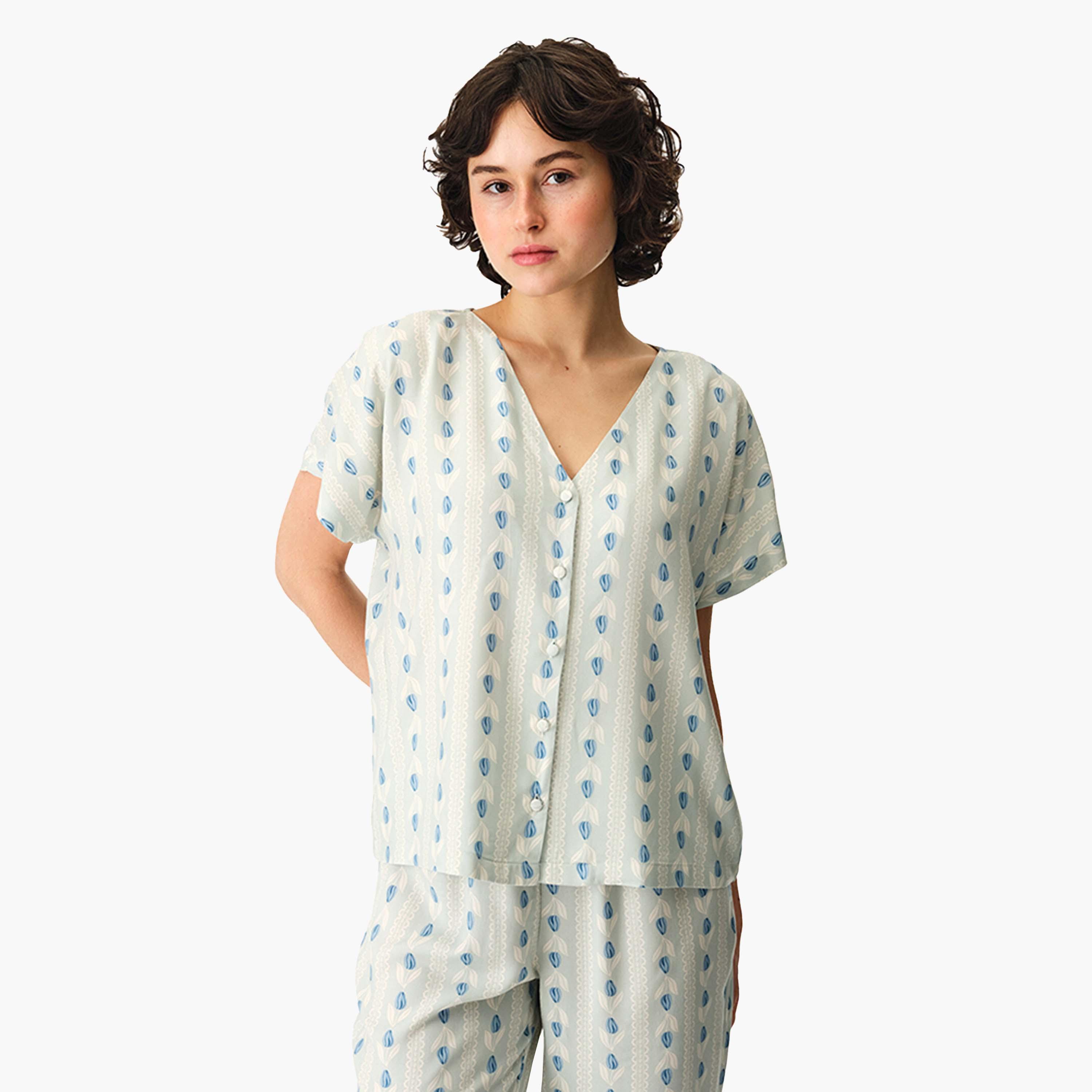 طقم بيجامة بلوزة مطبوع وبنطال للنساء من بينتي-women-clothing-nightwear-pyjamas-longsets-image-3