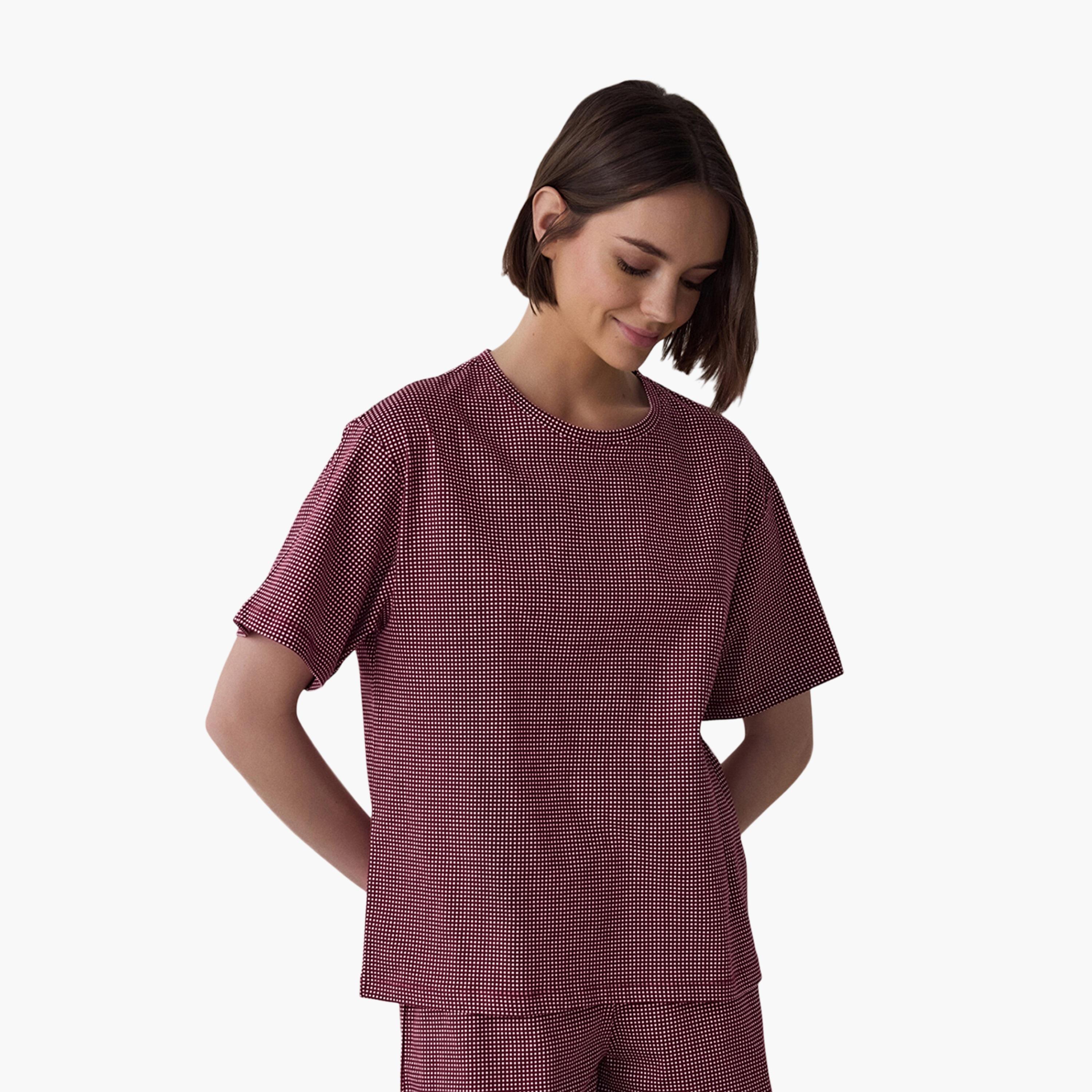 طقم نسائي من توب وشورت منقوش من بينتي-women-clothing-nightwear-pyjamas-shortsets-image-4