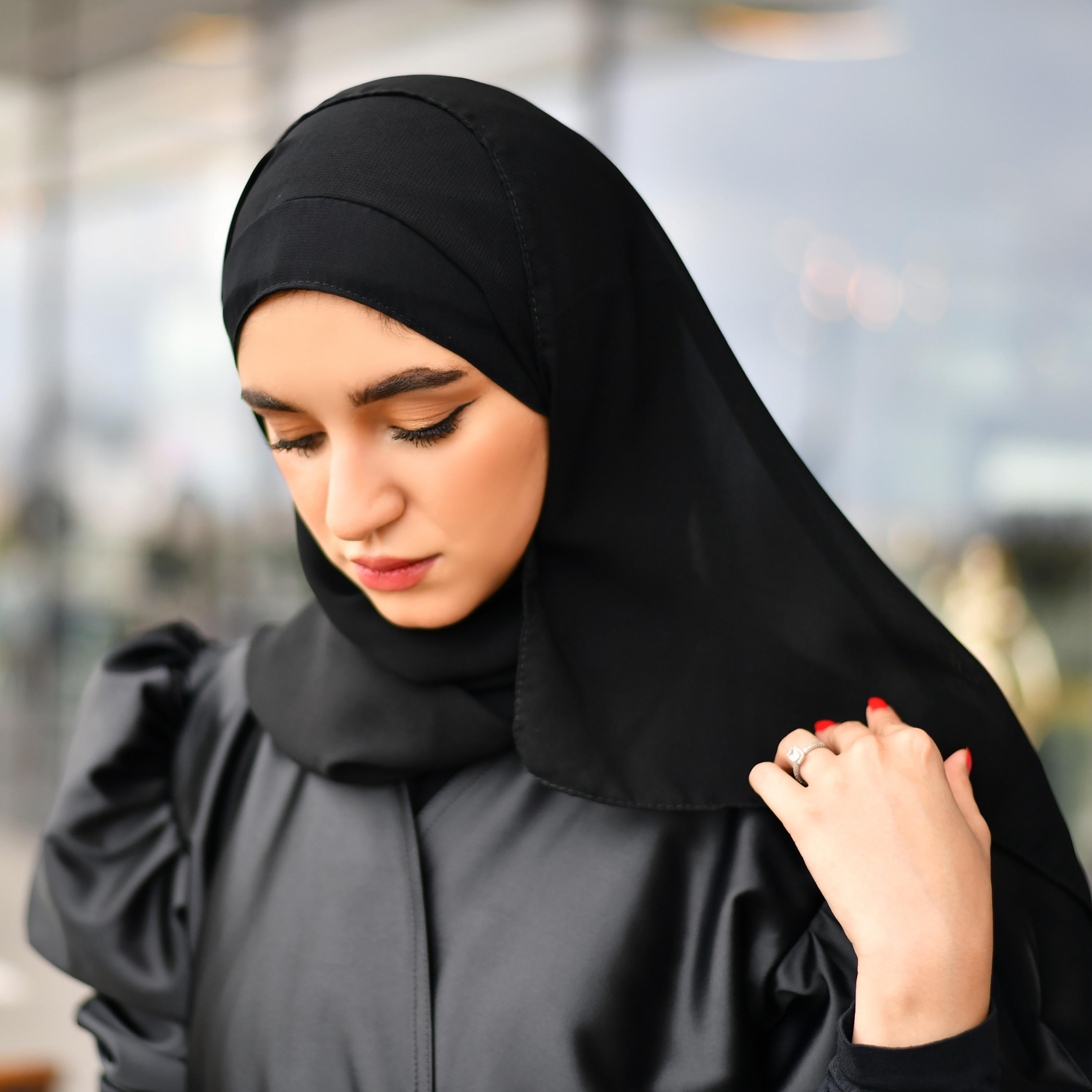 Hawraa Black Linen Women's Hijab-women-arabicclothing-prayerclothing-image-1