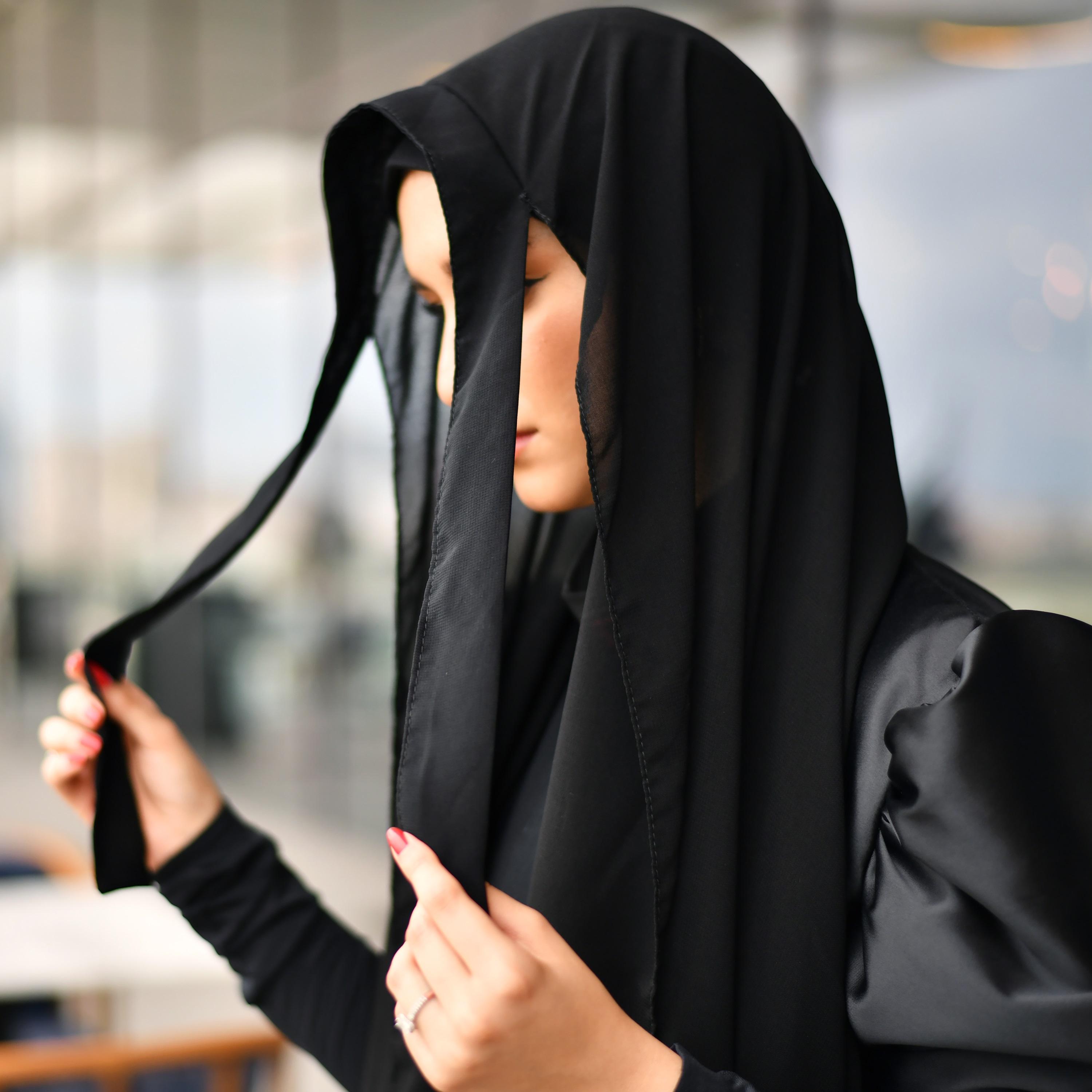 Hawraa Black Linen Women's Hijab-women-arabicclothing-prayerclothing-image-4