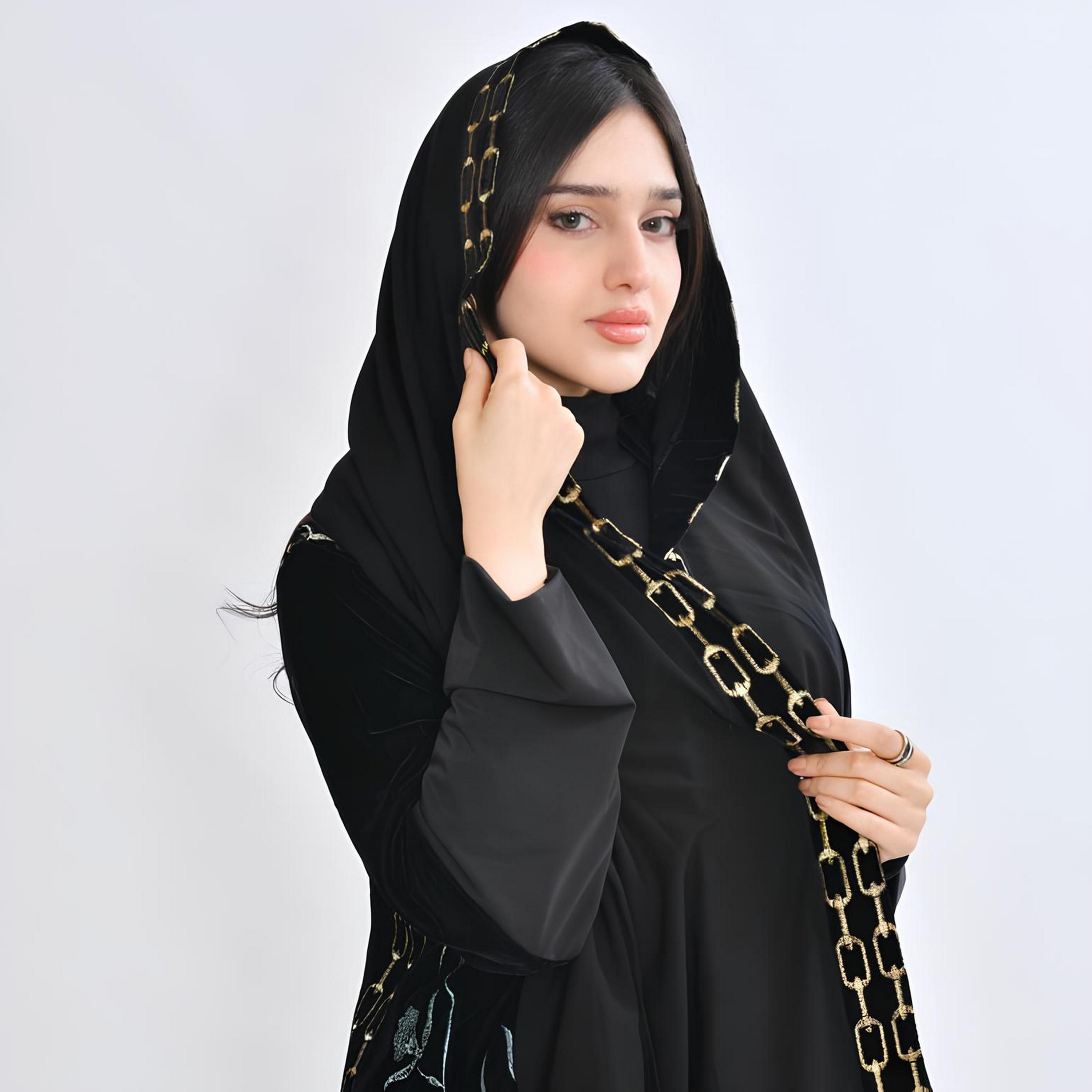 عباية سهرة بقصة "كلوش" كتان بتطريز "فلورال" مع حجاب نسائية - أسود من أويا عباية-women-arabicclothing-abayas-image-3