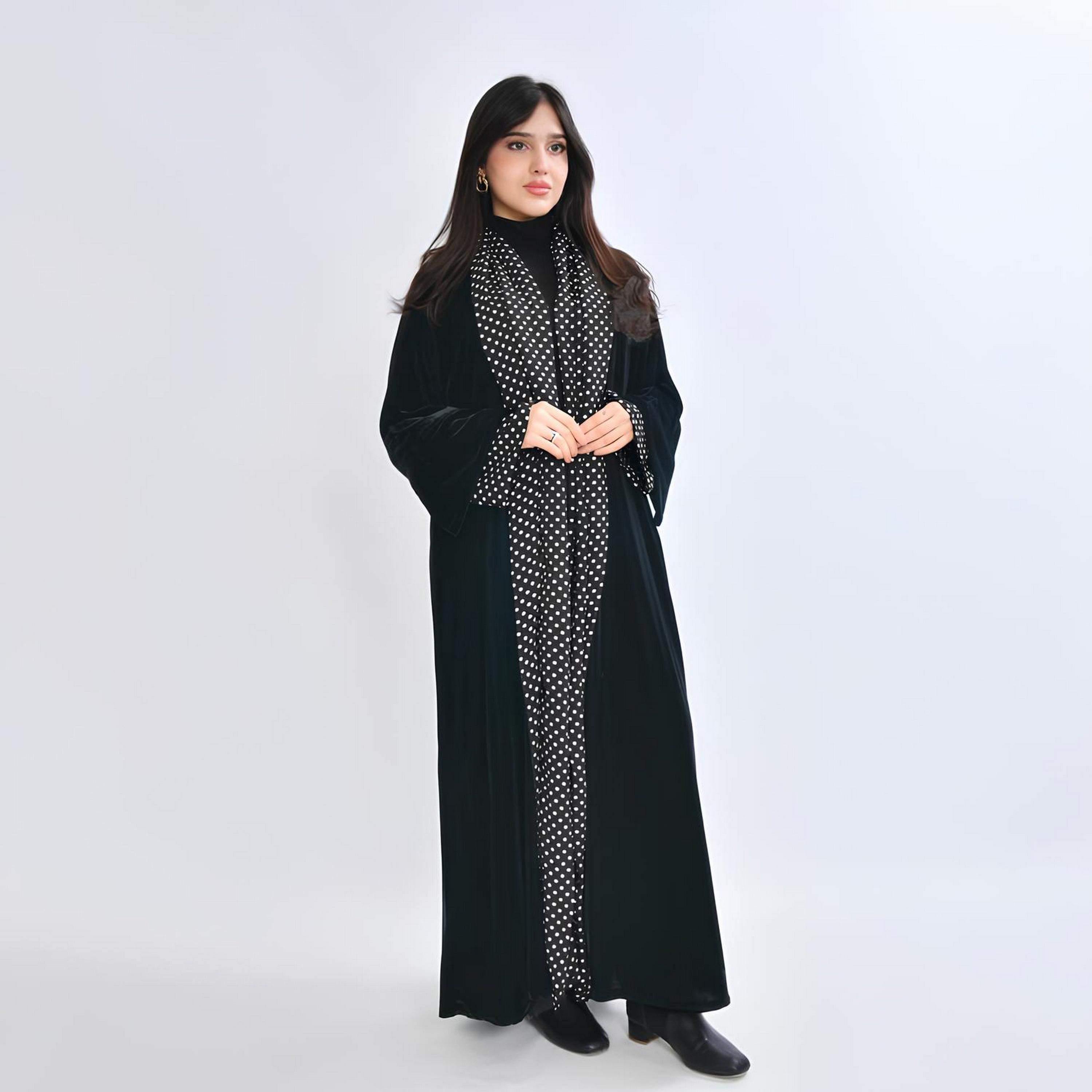 عباية "فيلفيت" بأكمام واسعة ونقشة "بولكا دوت" نسائية - أسود من أويا عباية-women-arabicclothing-abayas-image-1