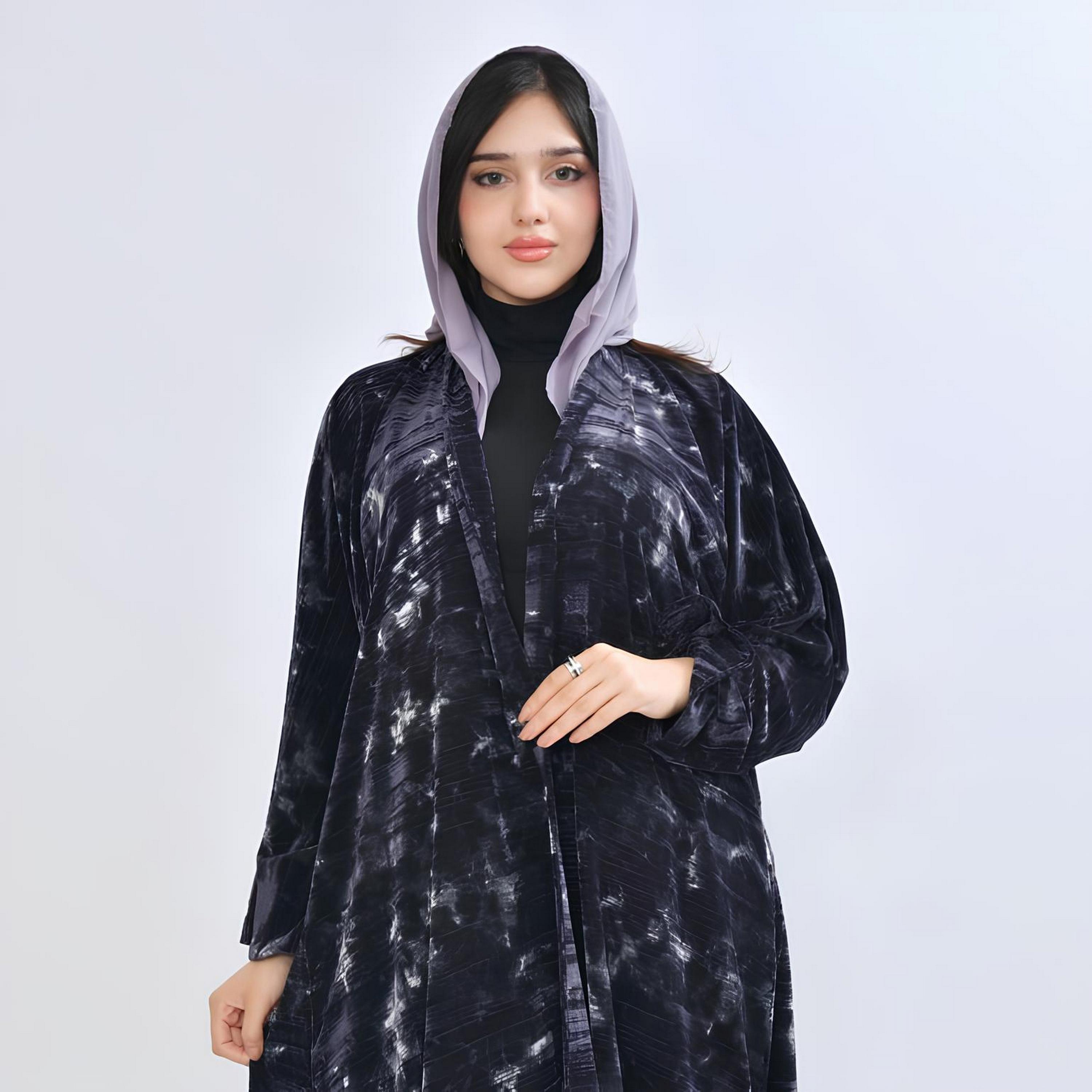 عباية بقصة "فلود" "فيلفيت" بتصميم "تاي داي" مع حجاب نسائية - أزرق من أويا عباية-women-arabicclothing-abayas-image-4