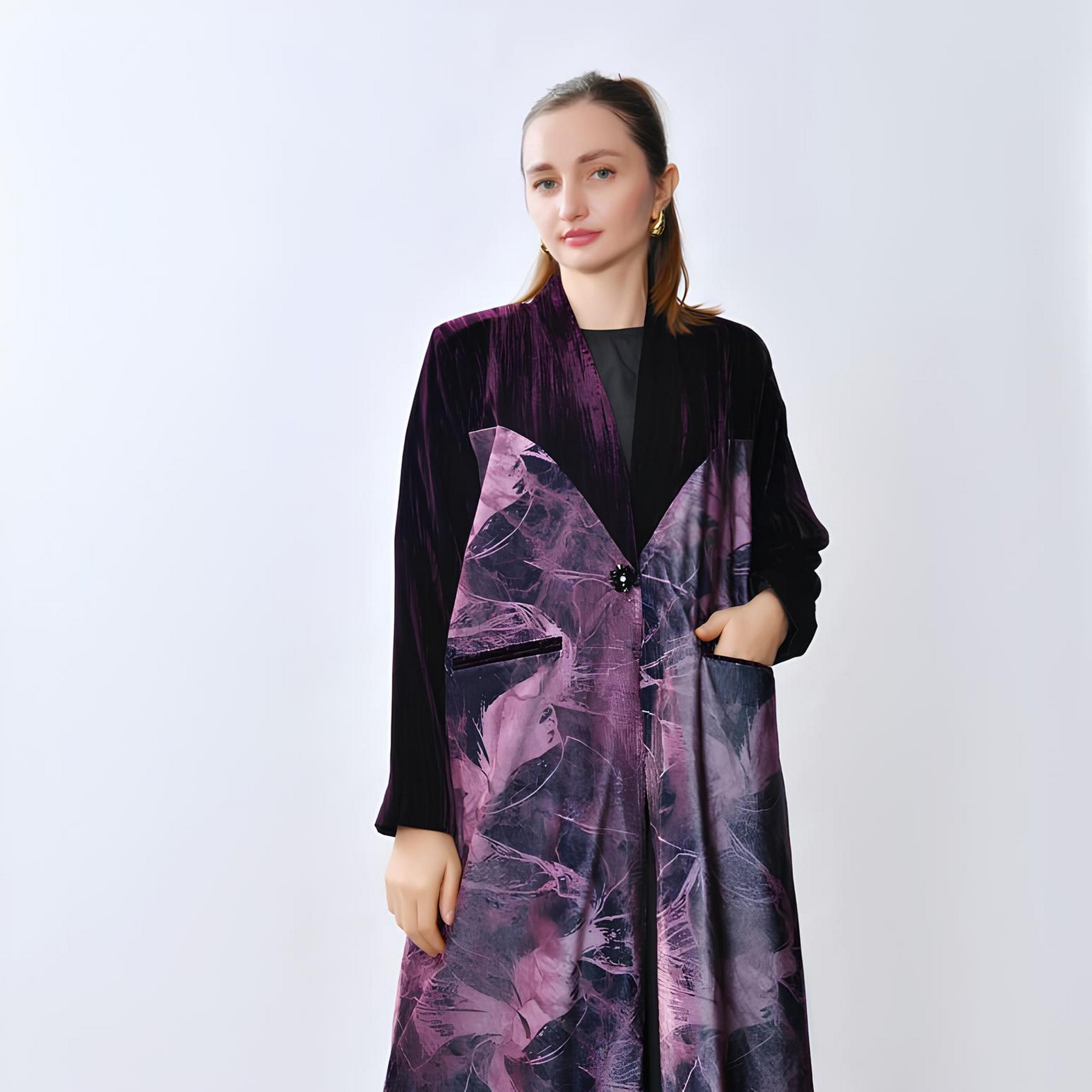 عباية بقصة "كلوش" كتان بطبعة "أبستراكت" نسائية - وردي من أويا عباية-women-arabicclothing-abayas-image-3
