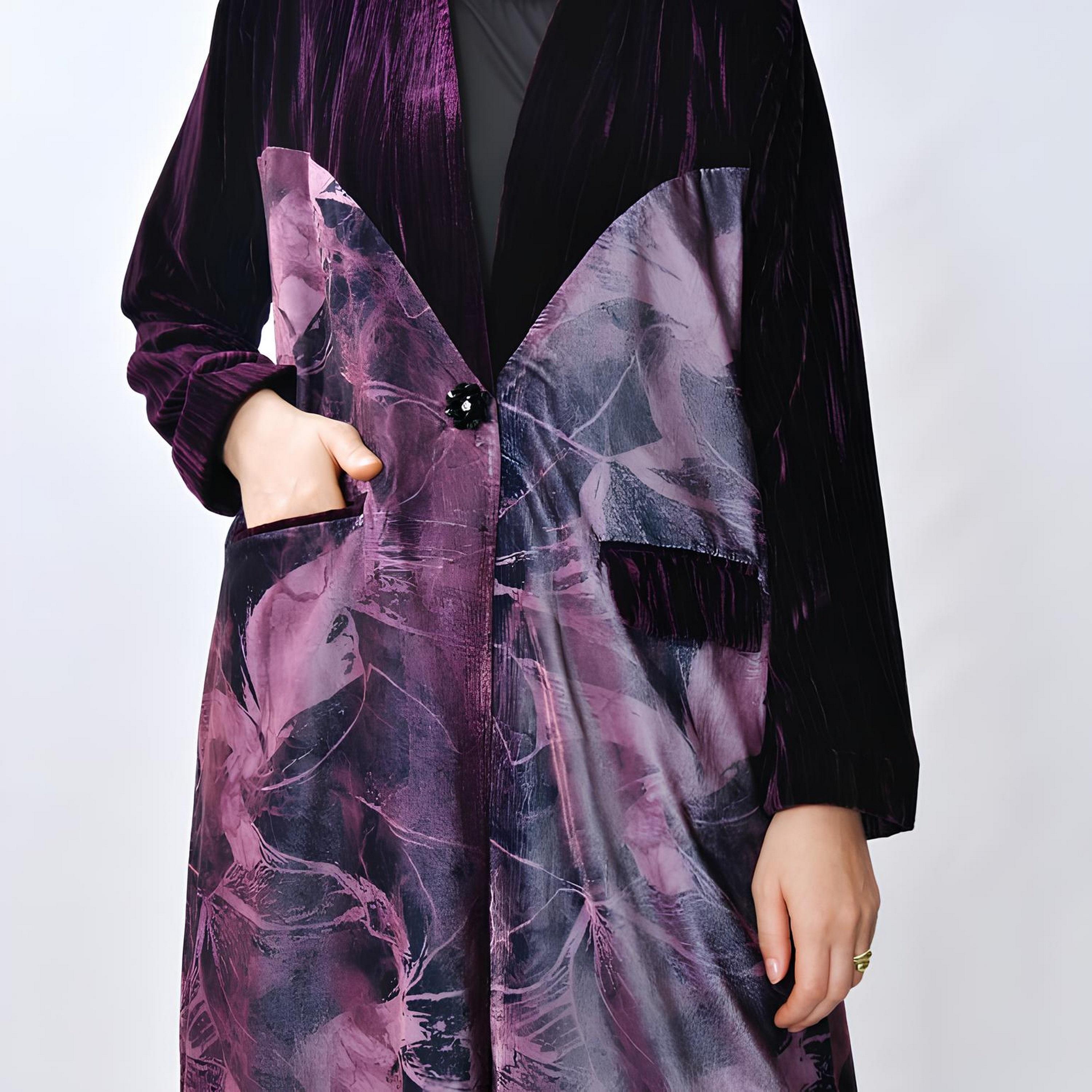 عباية بقصة "كلوش" كتان بطبعة "أبستراكت" نسائية - وردي من أويا عباية-women-arabicclothing-abayas-image-4