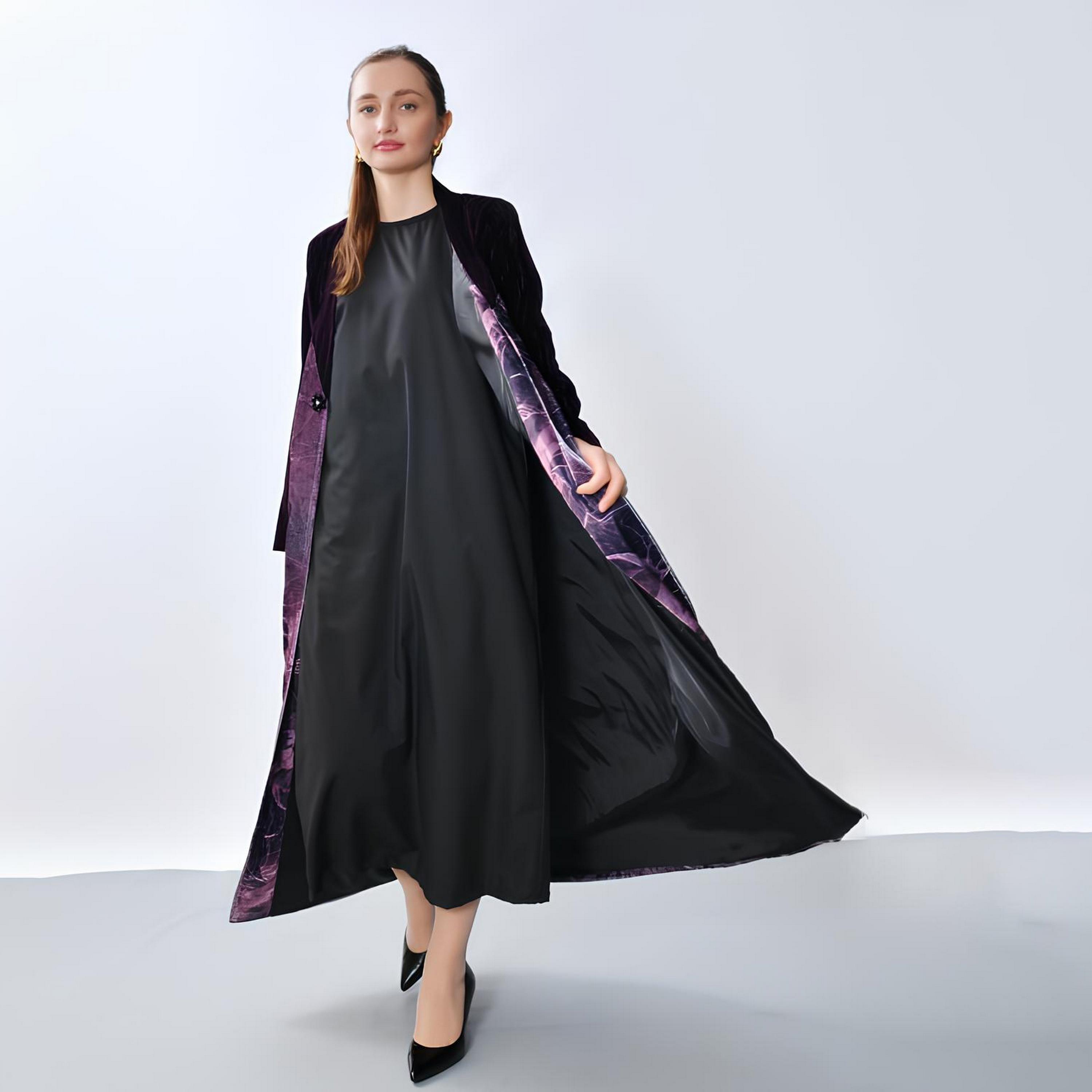عباية بقصة "كلوش" كتان بطبعة "أبستراكت" نسائية - وردي من أويا عباية-women-arabicclothing-abayas-image-5