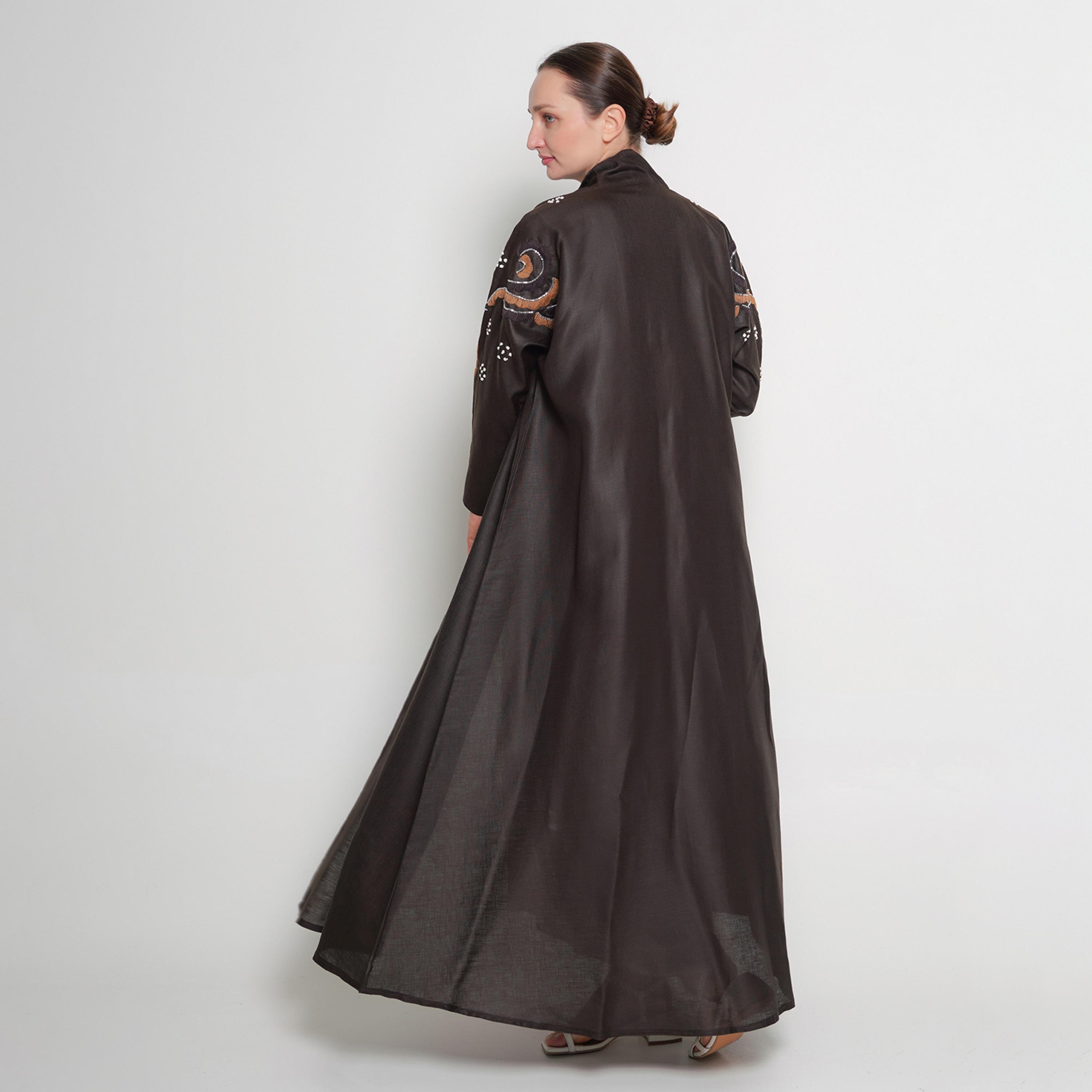 عباية نسائية من الكتان باللون البني مطرزة بقصة نصف كلوش من أويا عباية-women-arabicclothing-abayas-image-4