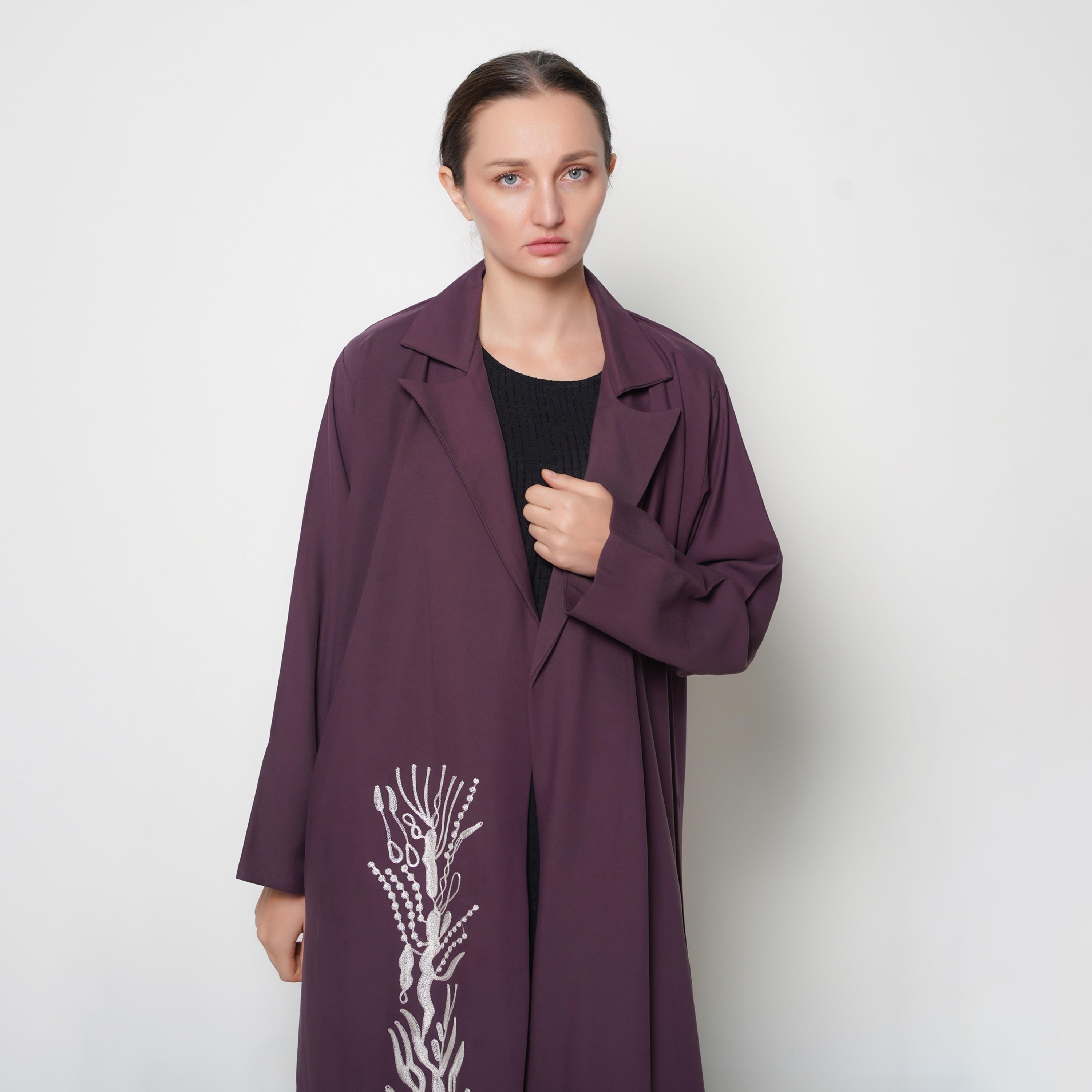 Oya Abaya Embroidered Lapel Collar Women's Formal Quarter-Circle Cut Blazer Style Formal Abaya-women-arabicclothing-abayas-image-3