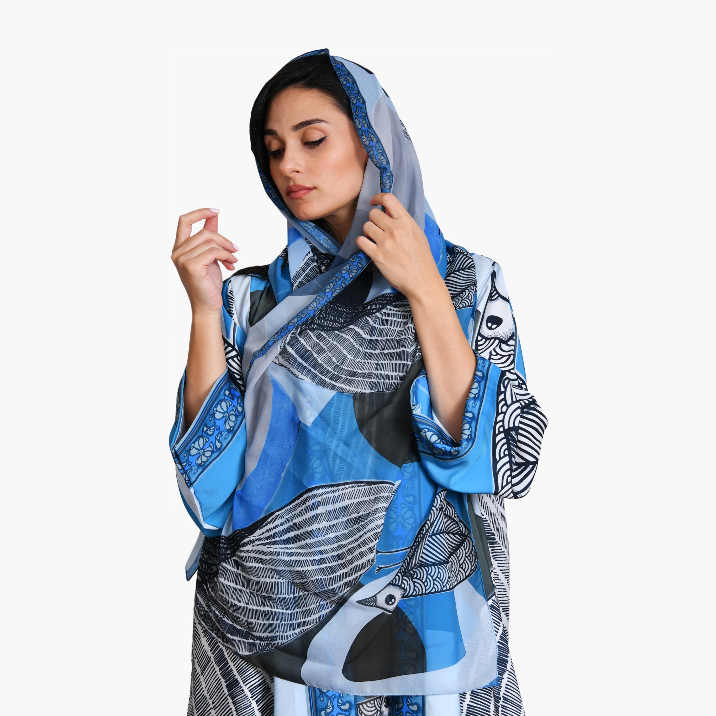 عباية سوداء بطبعة تجريدية وأكمام واسعة من الحرير للنساء مع حجاب من أويا عباية-women-arabicclothing-abayas-image-3