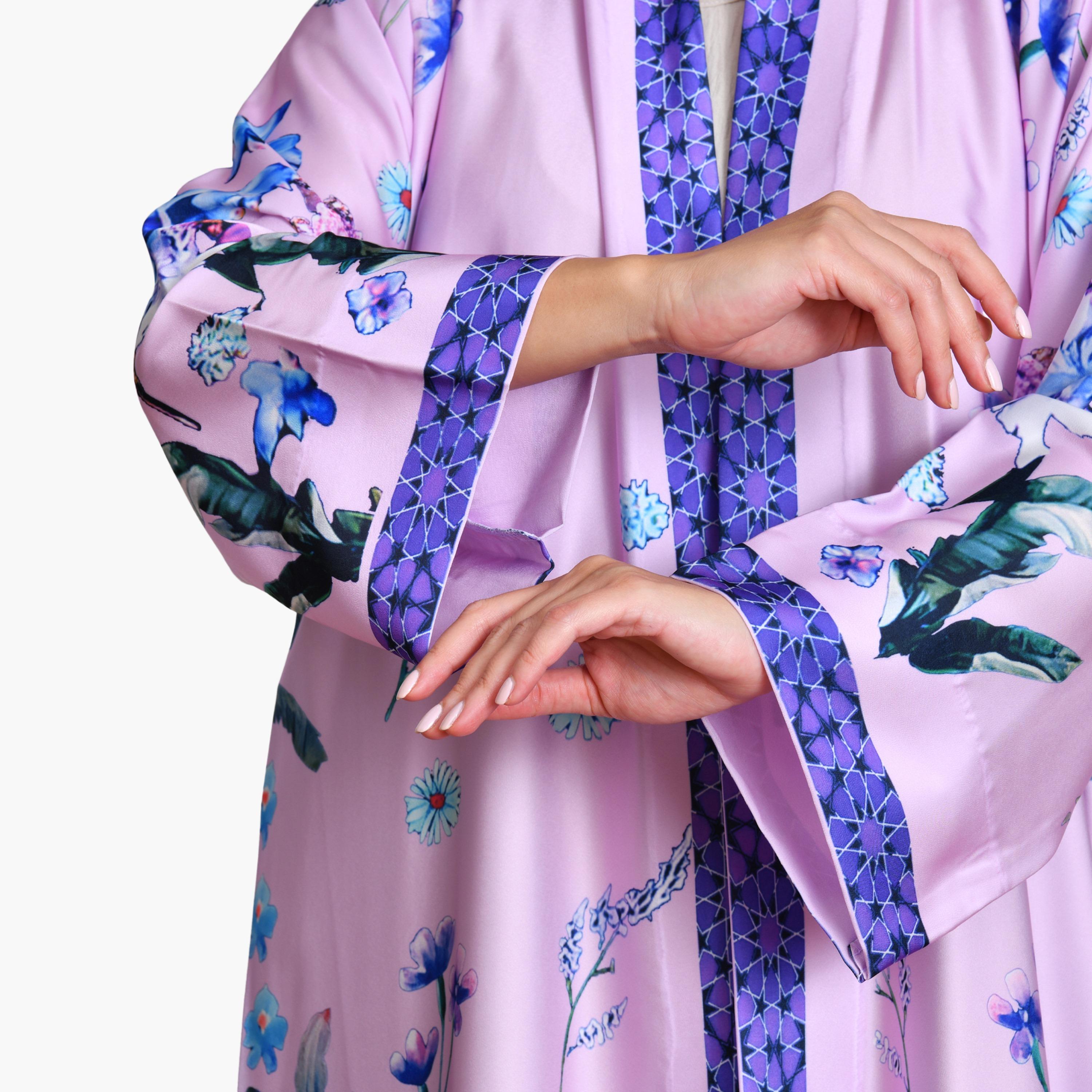 عباية نسائية من الحرير بطبعة زهور وأكمام واسعة وقصّة واسعة مع حجاب من أويا عباية-women-arabicclothing-abayas-image-4