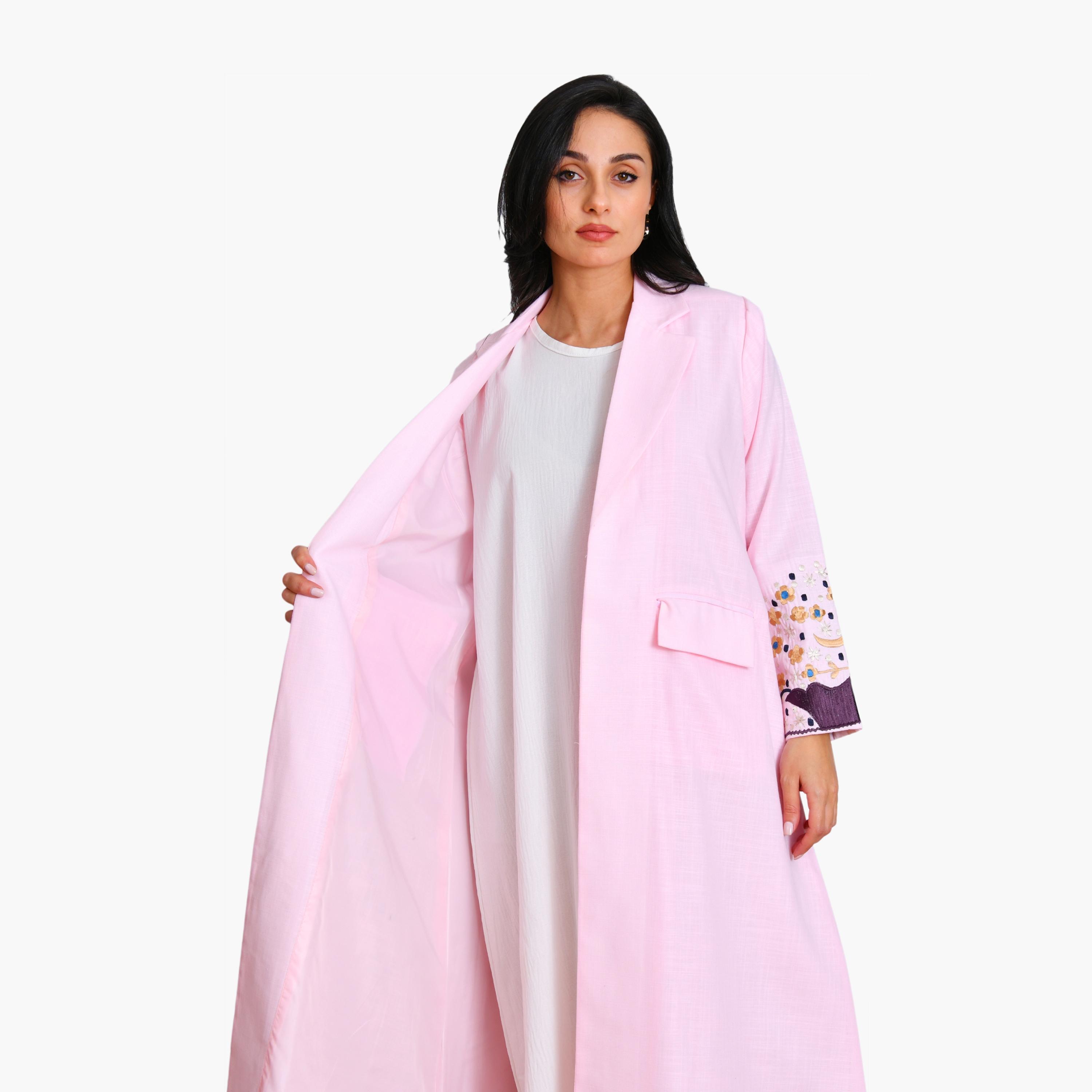 عباية نسائية رسمية من الكتان بأكمام مطرزة وياقة طية صدر السترة مع حجاب من أويا عباية-women-arabicclothing-abayas-image-2