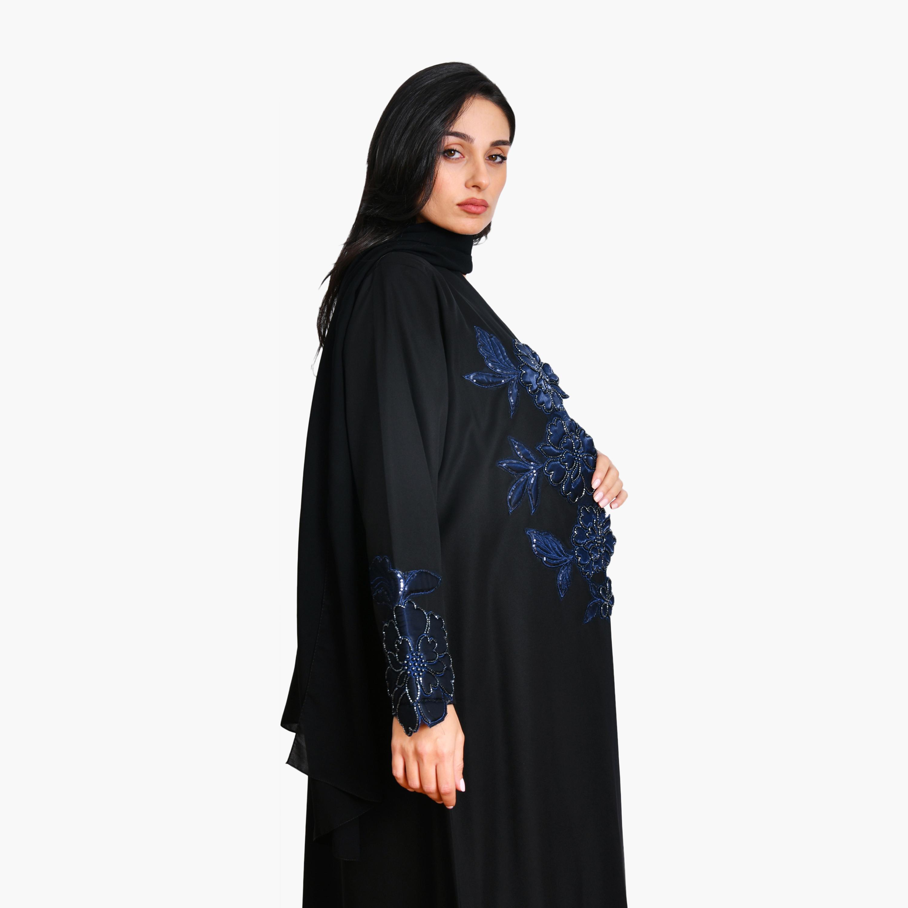 عباية سوداء مطرزة بالزهور والخرز من الكتان للنساء من أويا عباية-women-arabicclothing-abayas-image-3