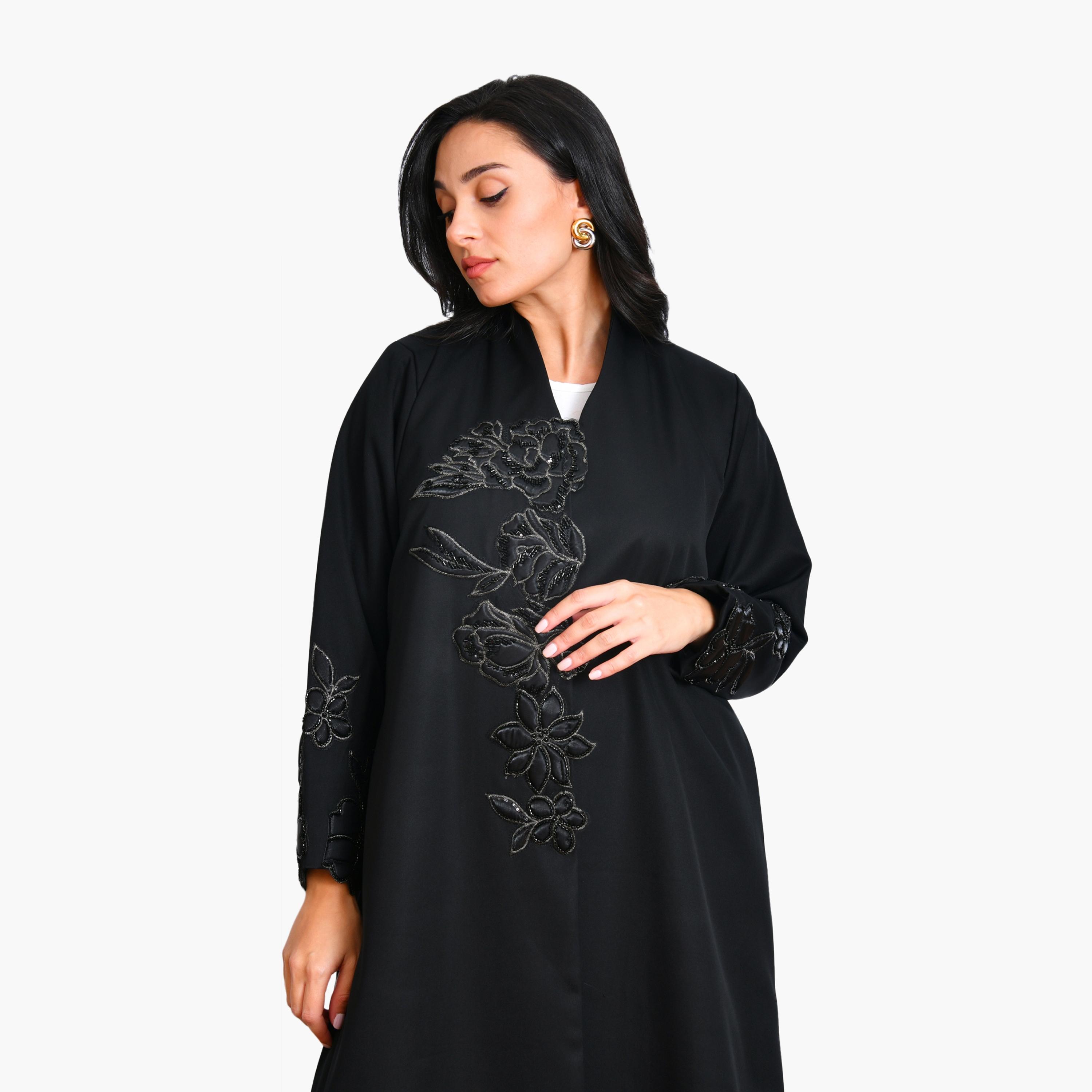 عباية سوداء مطرزة بالزهور والخرز من الكتان للنساء من أويا عباية-women-arabicclothing-abayas-image-2