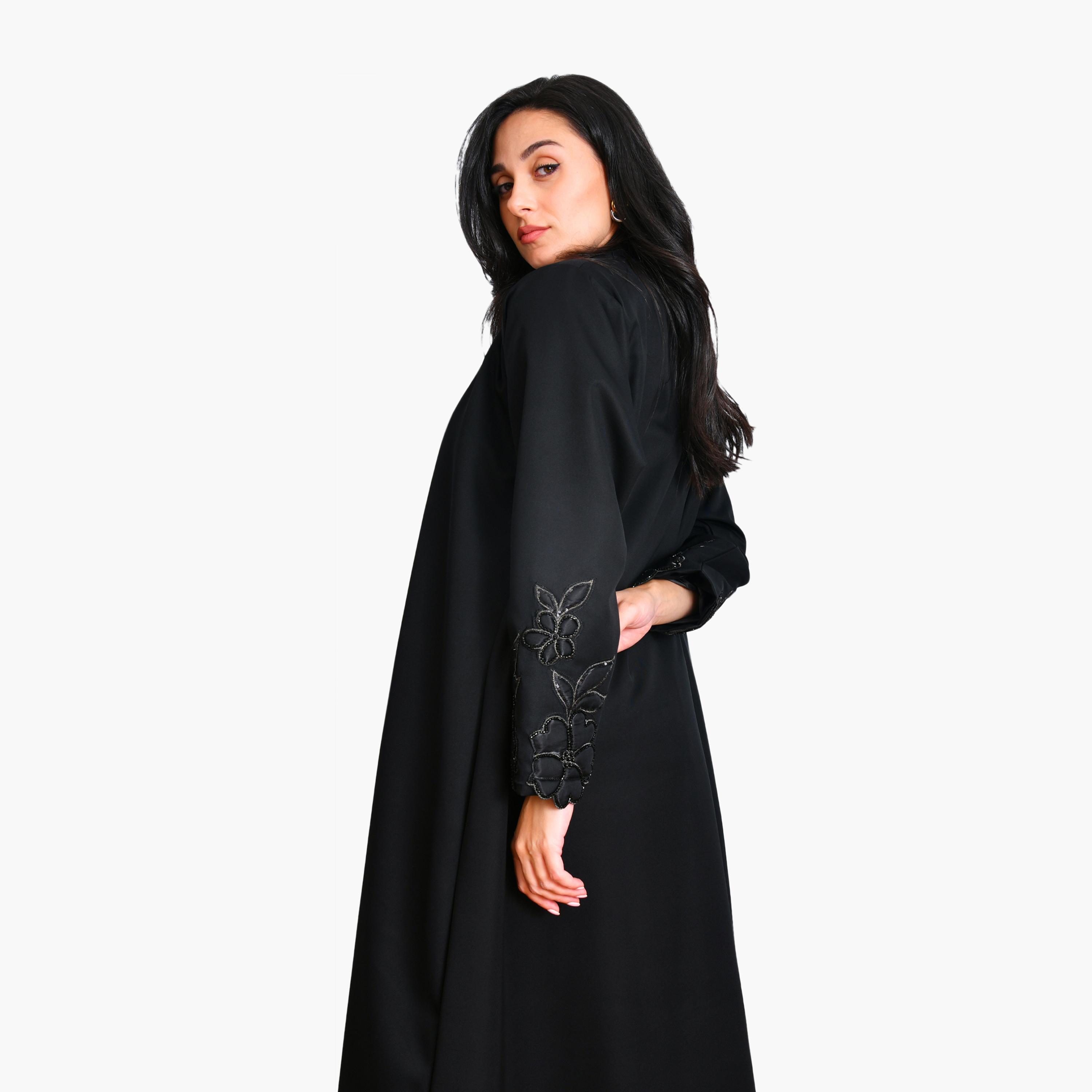 عباية سوداء مطرزة بالزهور والخرز من الكتان للنساء من أويا عباية-women-arabicclothing-abayas-image-3