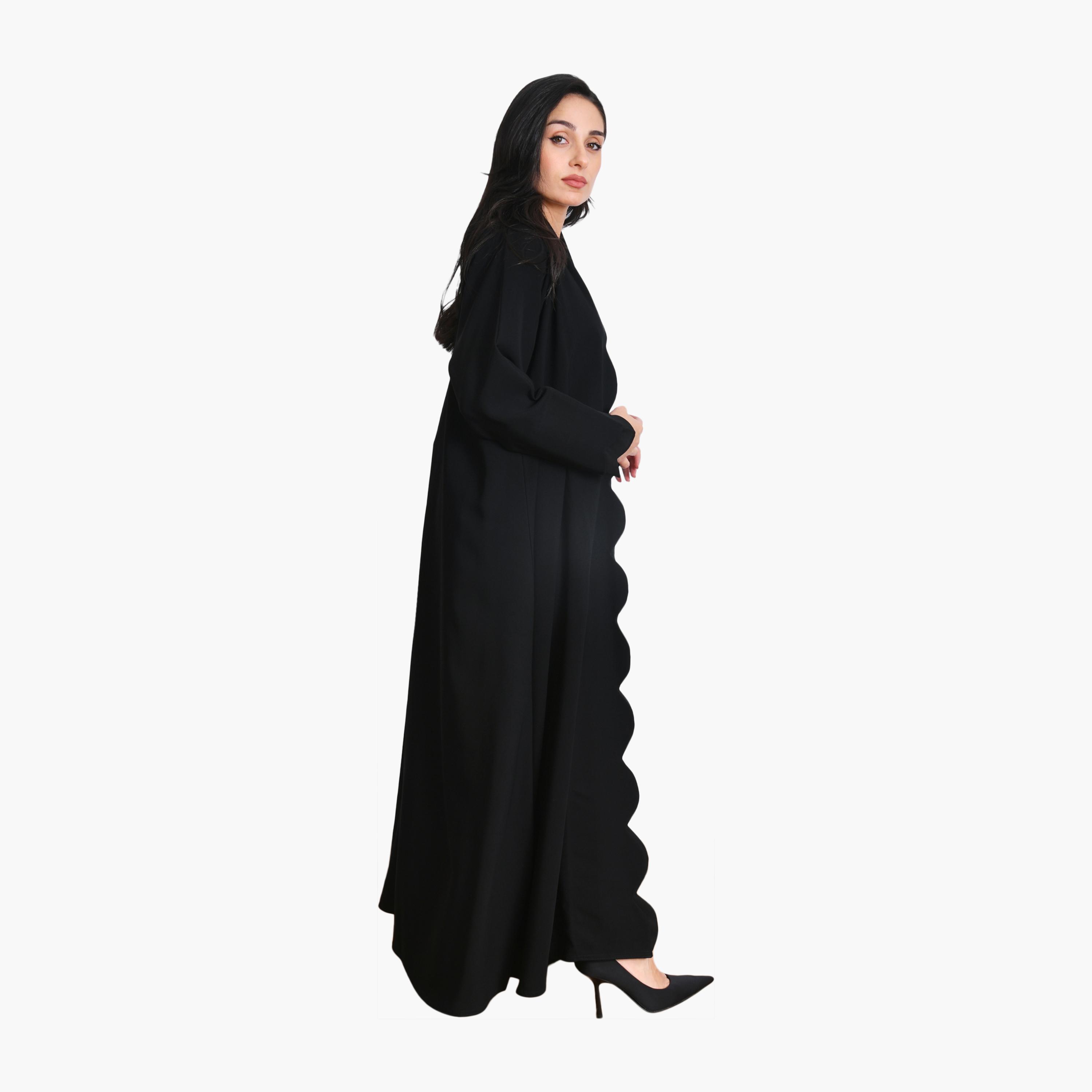 عباية سوداء من الكتان بجزء أمامي مزخرف بعقدة صدفية للنساء من أويا عباية-women-arabicclothing-abayas-image-4