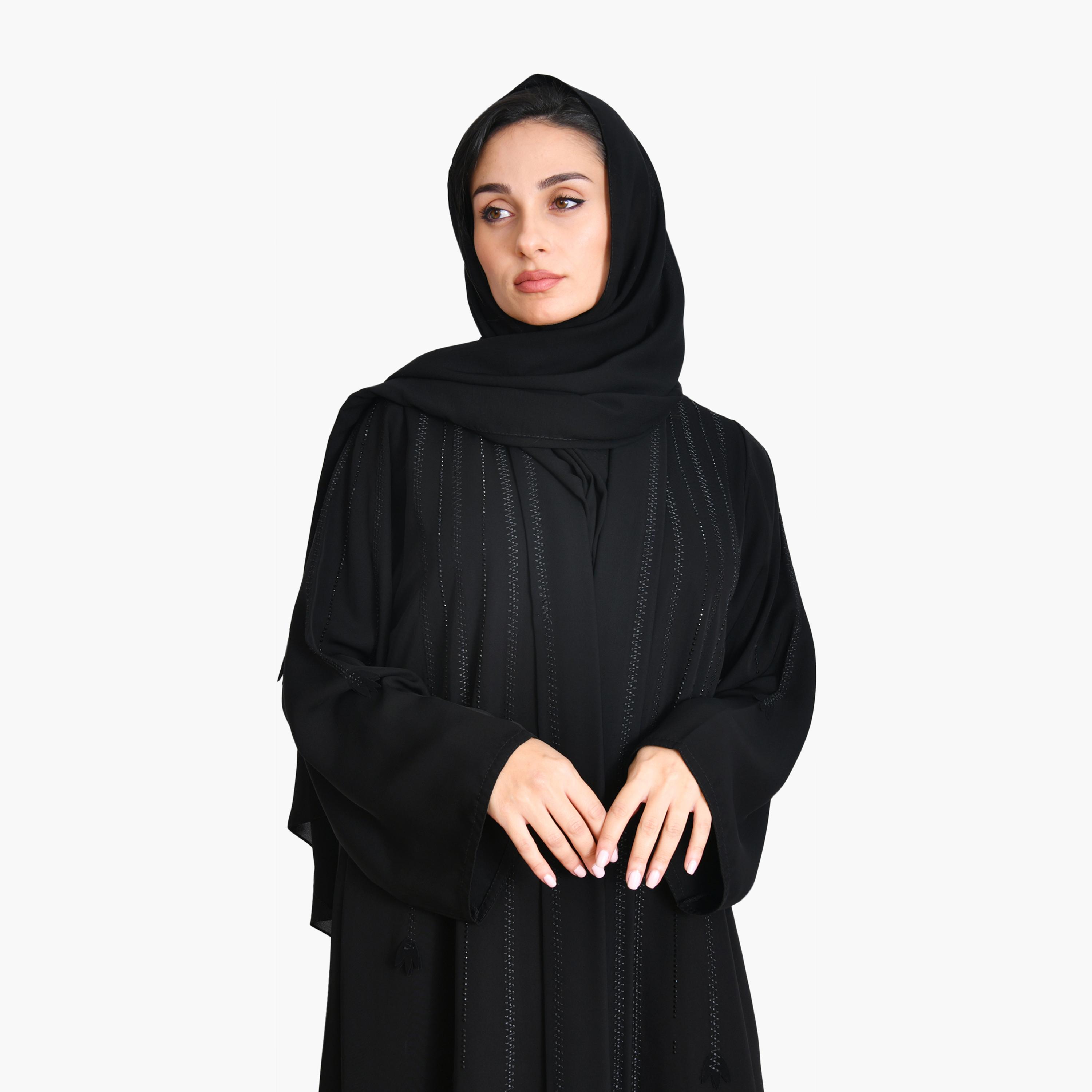 عباية سوداء مطرزة بأكمام واسعة من الكتان للنساء بقصة أنيقة مع حجاب من أويا عباية-women-arabicclothing-abayas-image-3