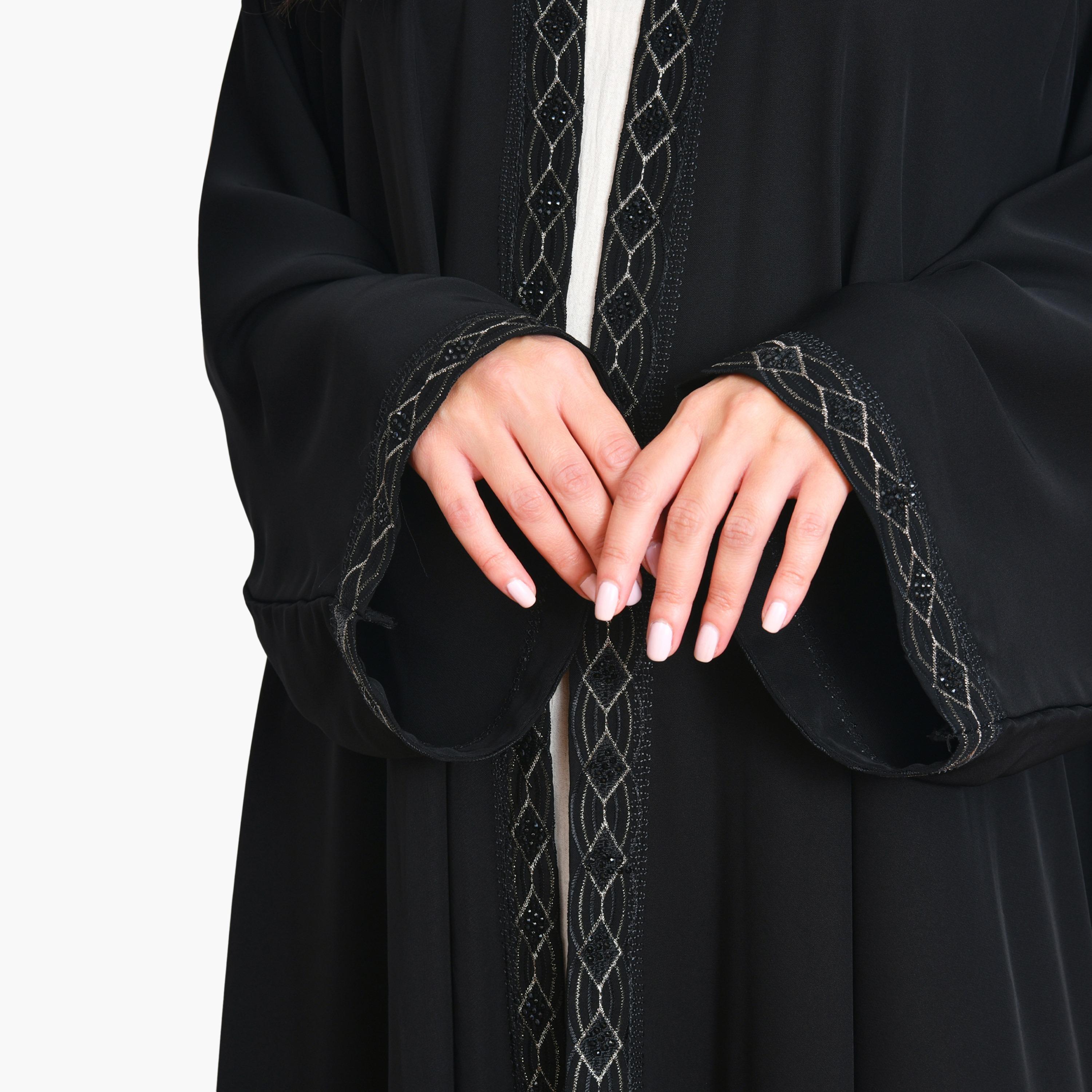 عباية سوداء مطرزة بأكمام واسعة من الكتان للنساء، نصف كلوش من أويا عباية-women-arabicclothing-abayas-image-4