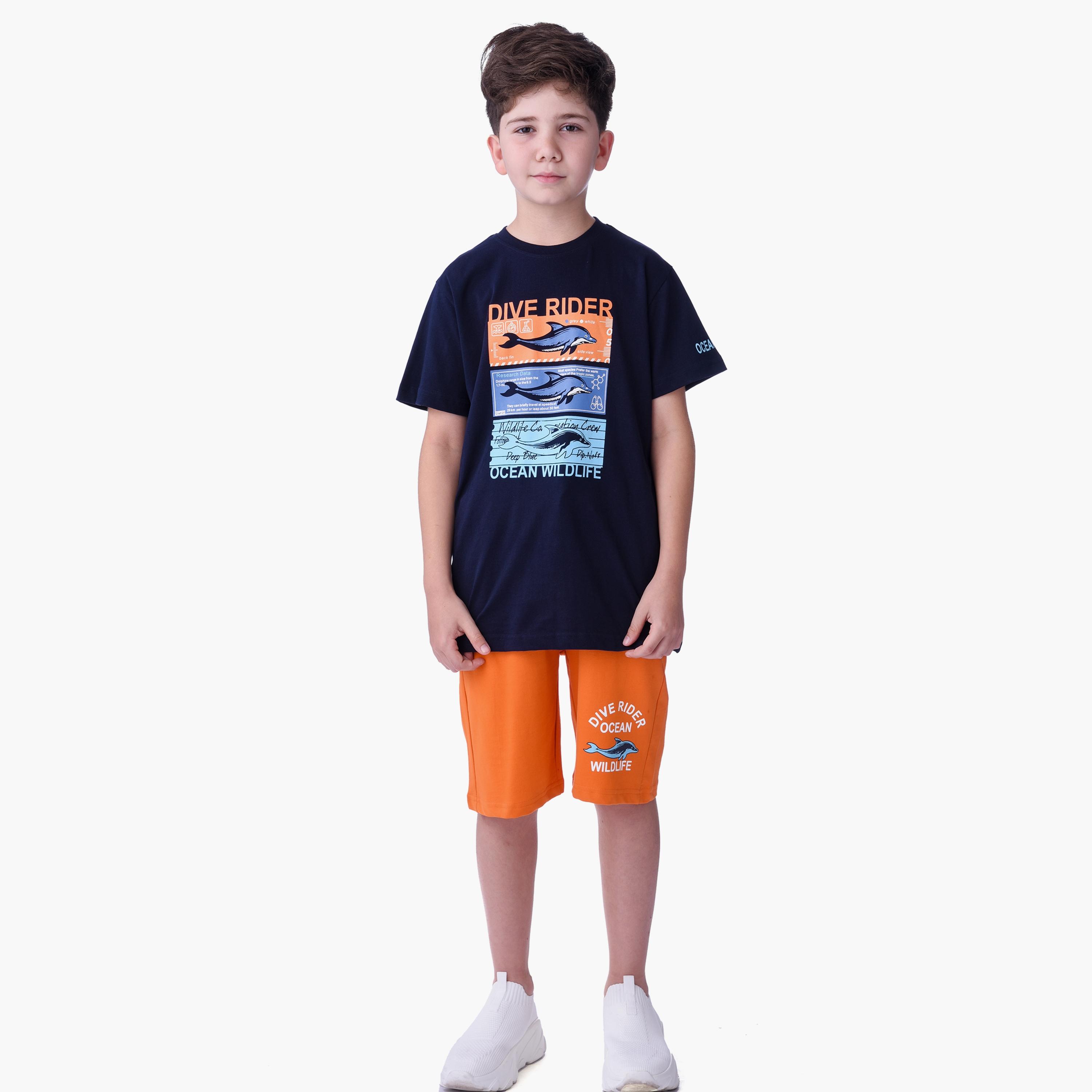 طقم تي شيرت بأكمام قصيرة وشورت بطبعة دايف رايدر من فيكتور اند جين-boys-clothing-setsandcoords-image-1