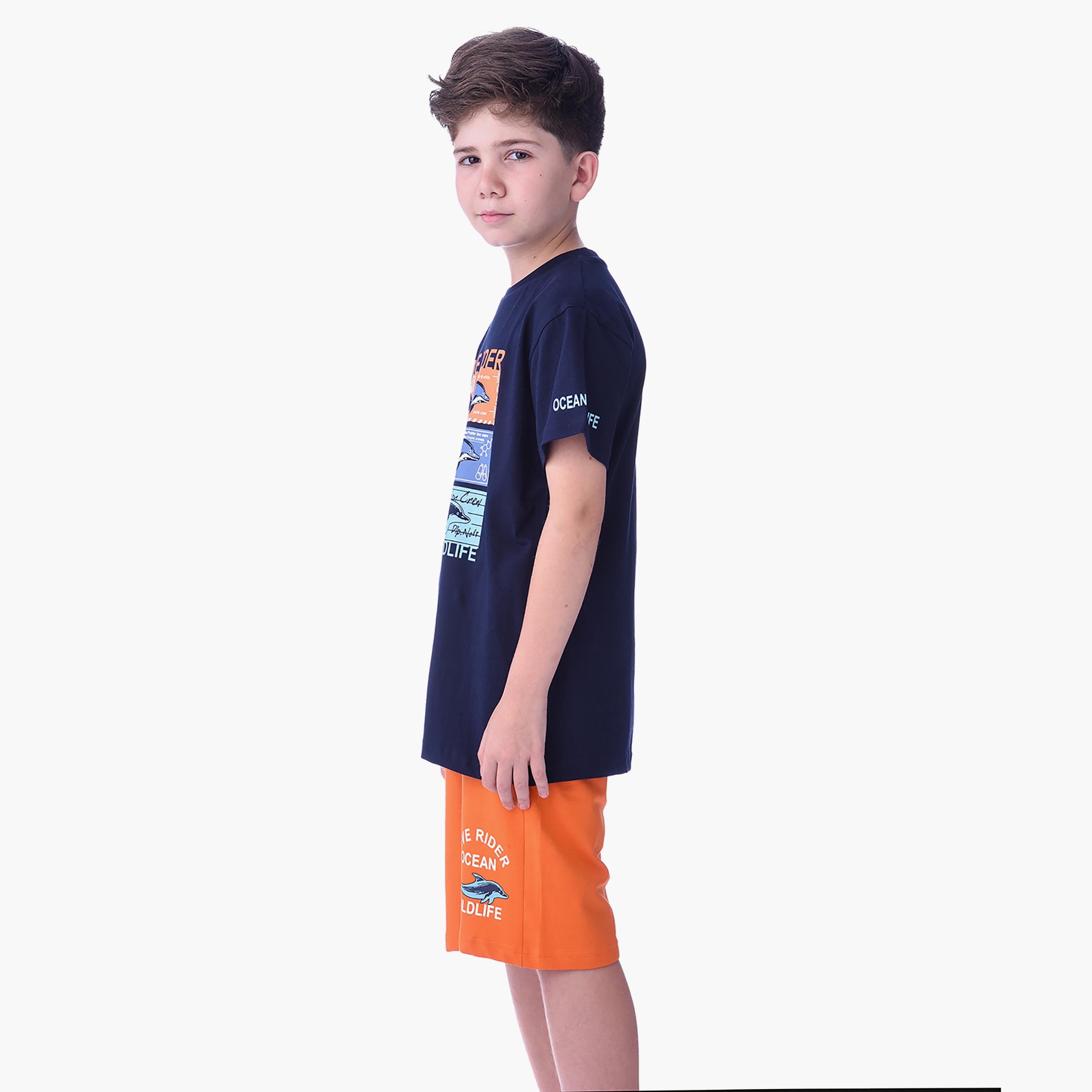 طقم تي شيرت بأكمام قصيرة وشورت بطبعة دايف رايدر من فيكتور اند جين-boys-clothing-setsandcoords-image-2