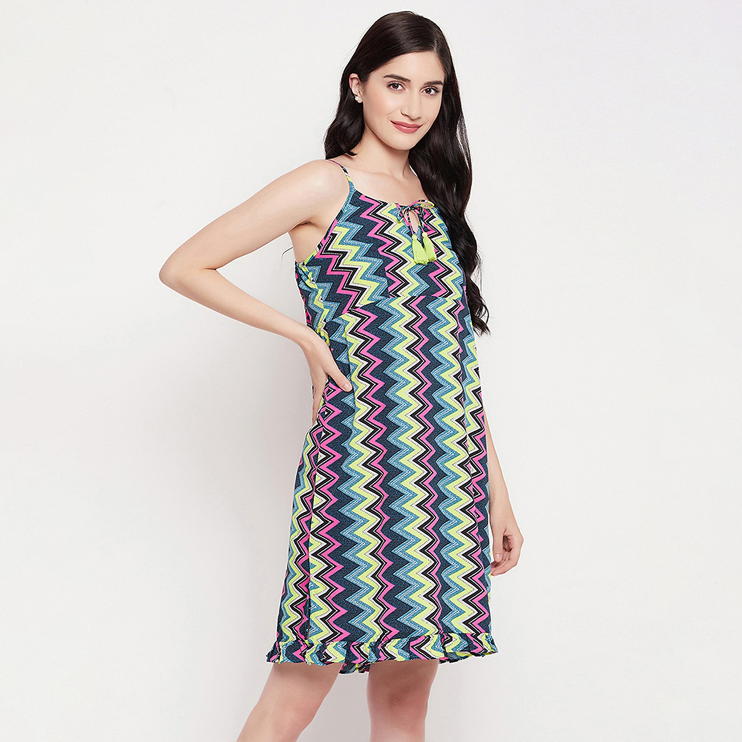 فستان قصير للشاطئ بطبعة شيفرون وكشكشة - كريب متعدد الألوان من كلوفيا-women-clothing-dresses-image-3