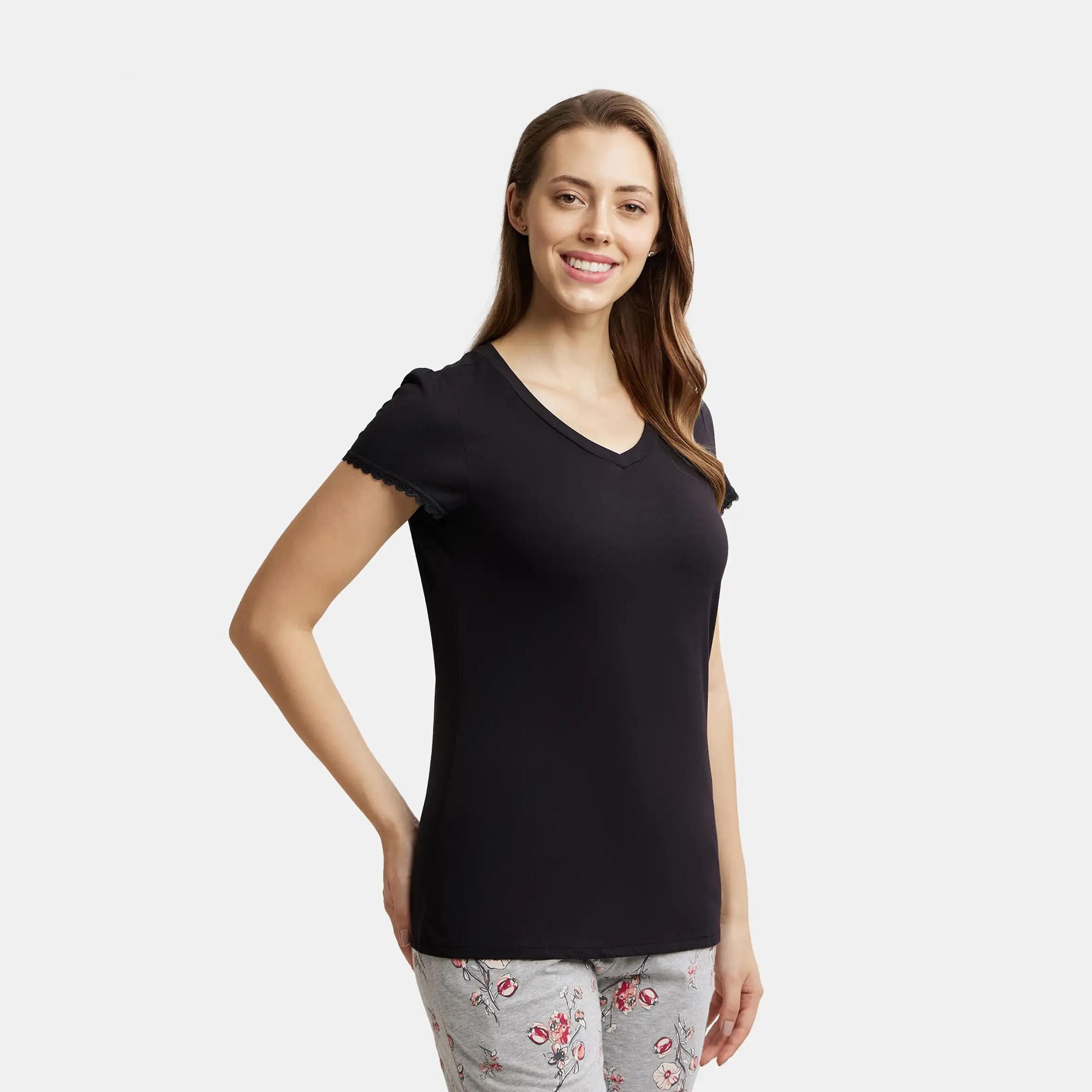 جوكي- تي شيرت ريلاكس نوم نسائي  رقبة V-women-clothing-tshirts-image-2