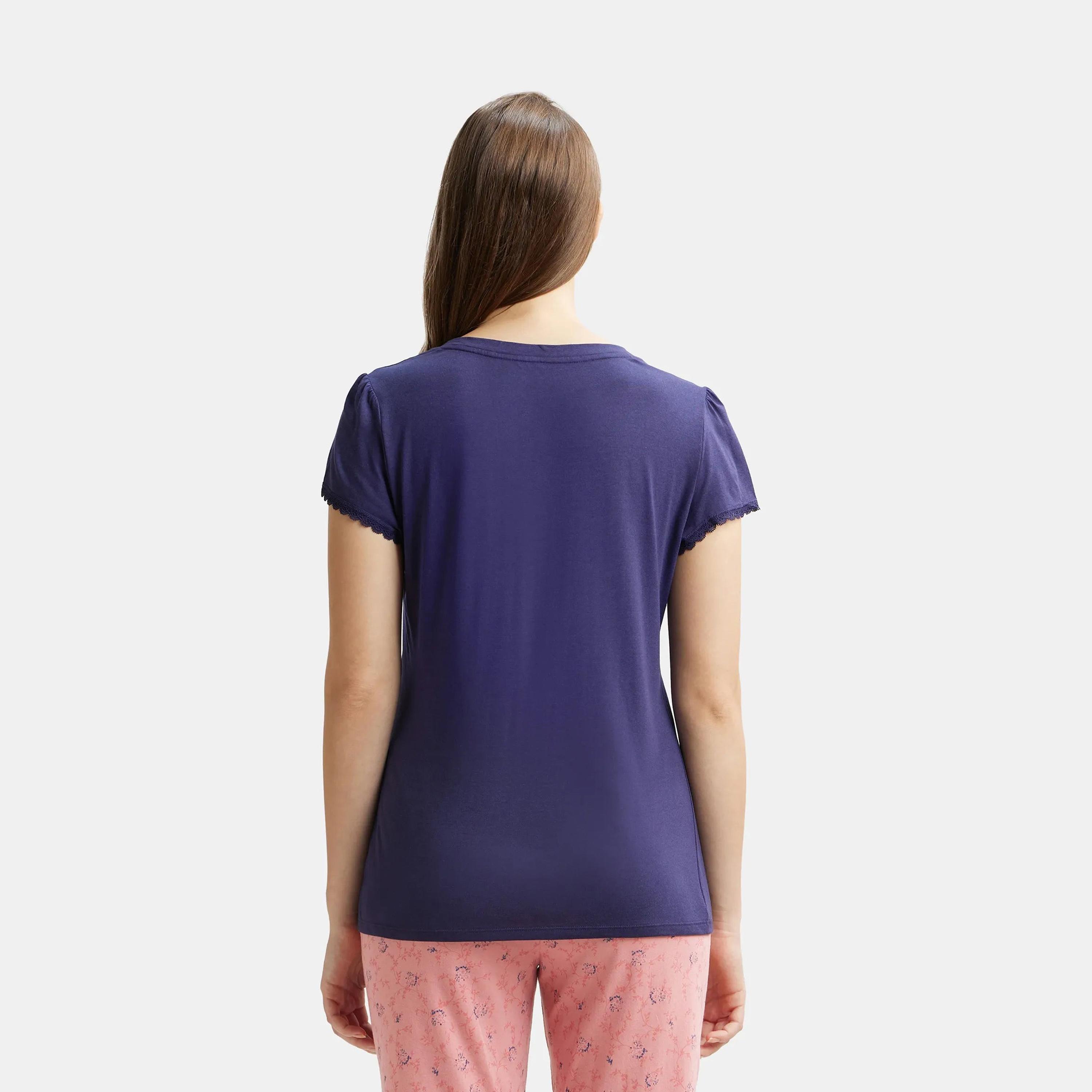 جوكي- تي شيرت ريلاكس نوم نسائي  رقبة V-women-clothing-tshirts-image-15