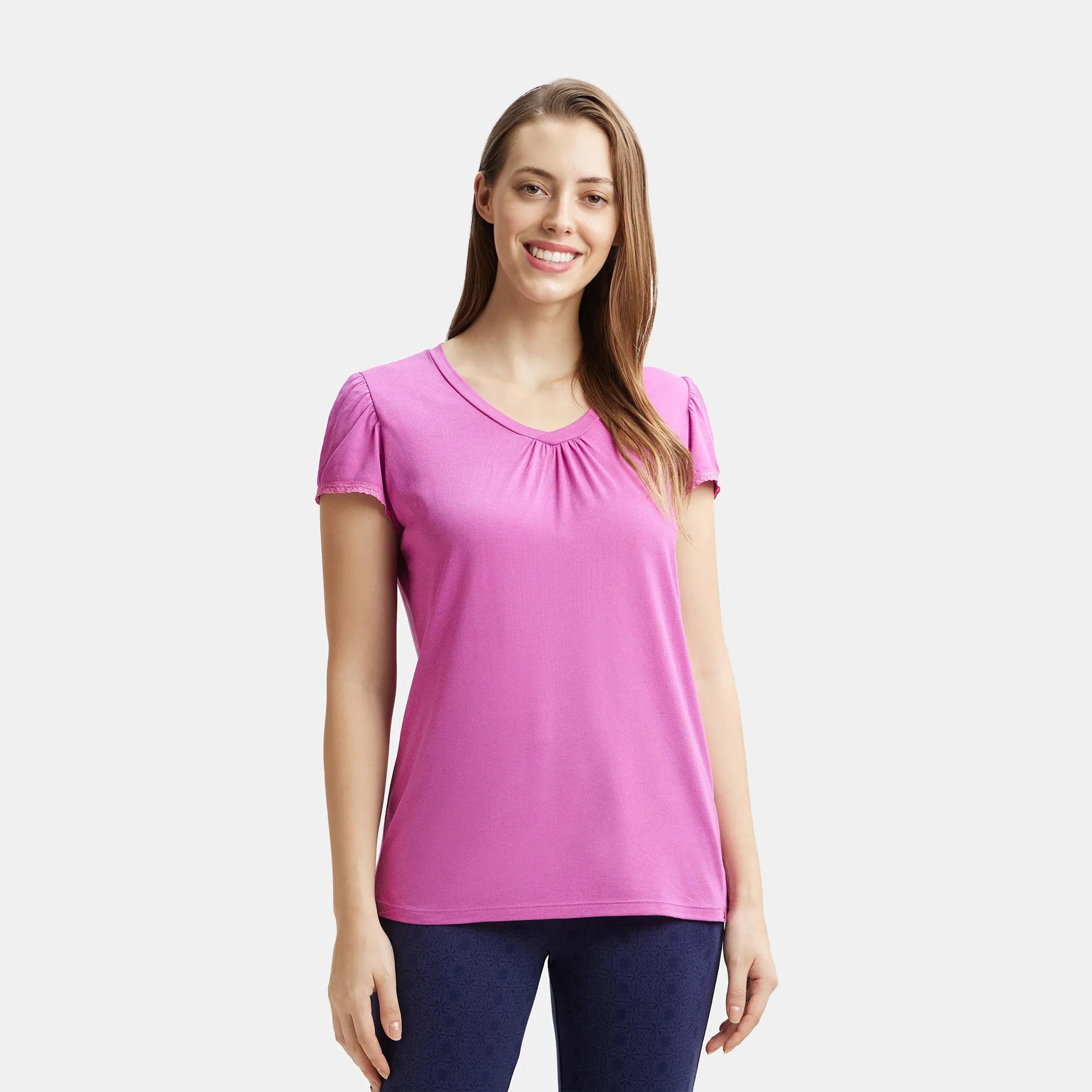 جوكي- تي شيرت ريلاكس نوم نسائي  رقبة V-women-clothing-tshirts-image-21