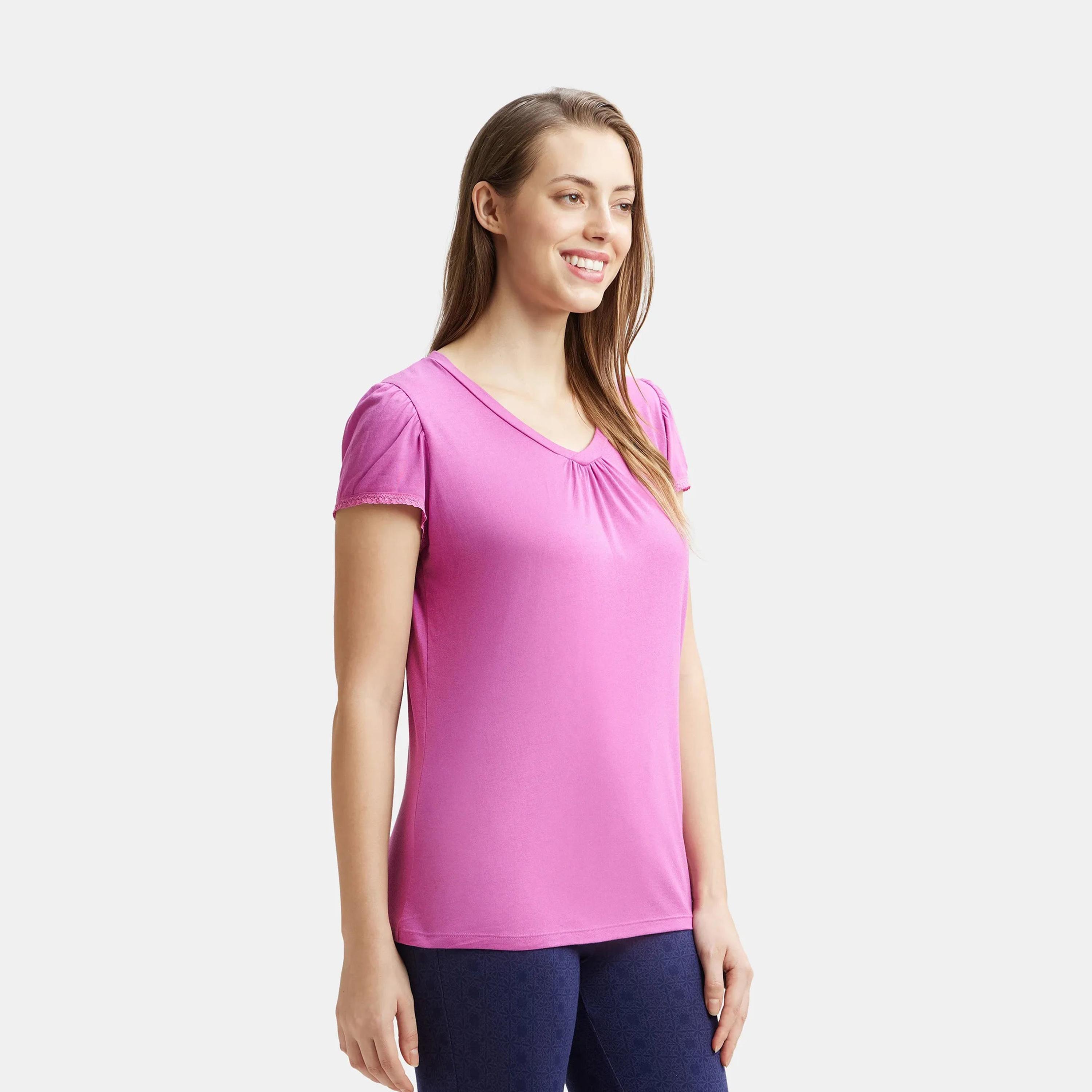 جوكي- تي شيرت ريلاكس نوم نسائي  رقبة V-women-clothing-tshirts-image-22