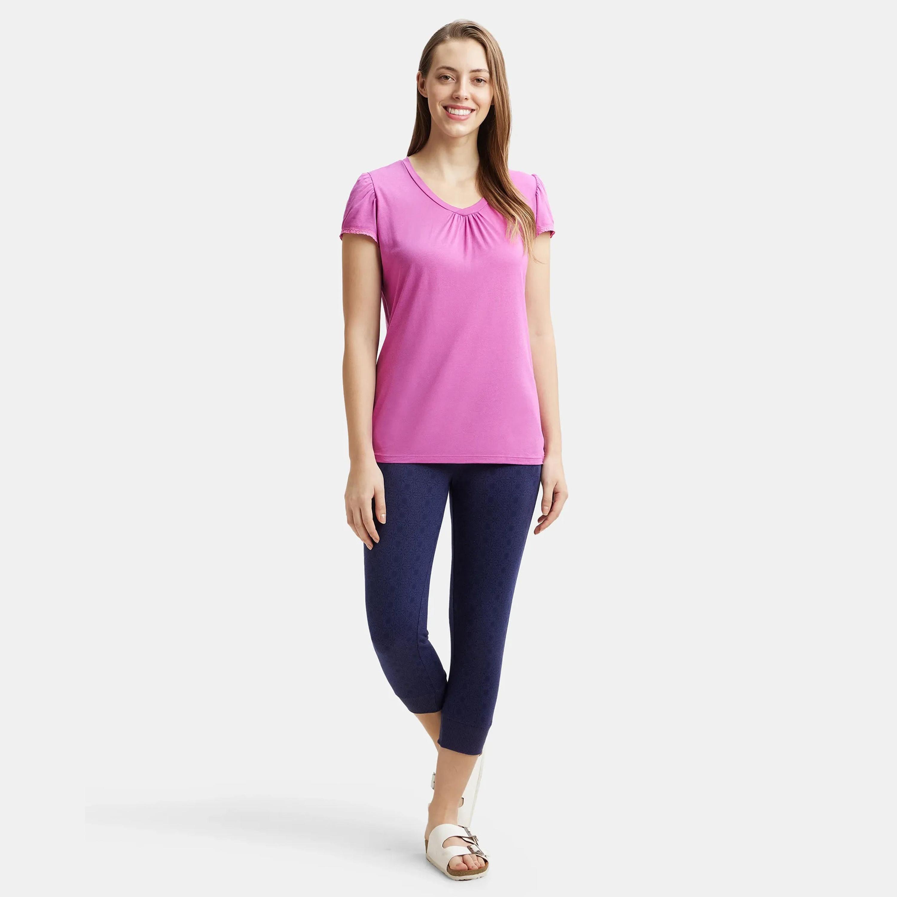 جوكي- تي شيرت ريلاكس نوم نسائي  رقبة V-women-clothing-tshirts-image-24