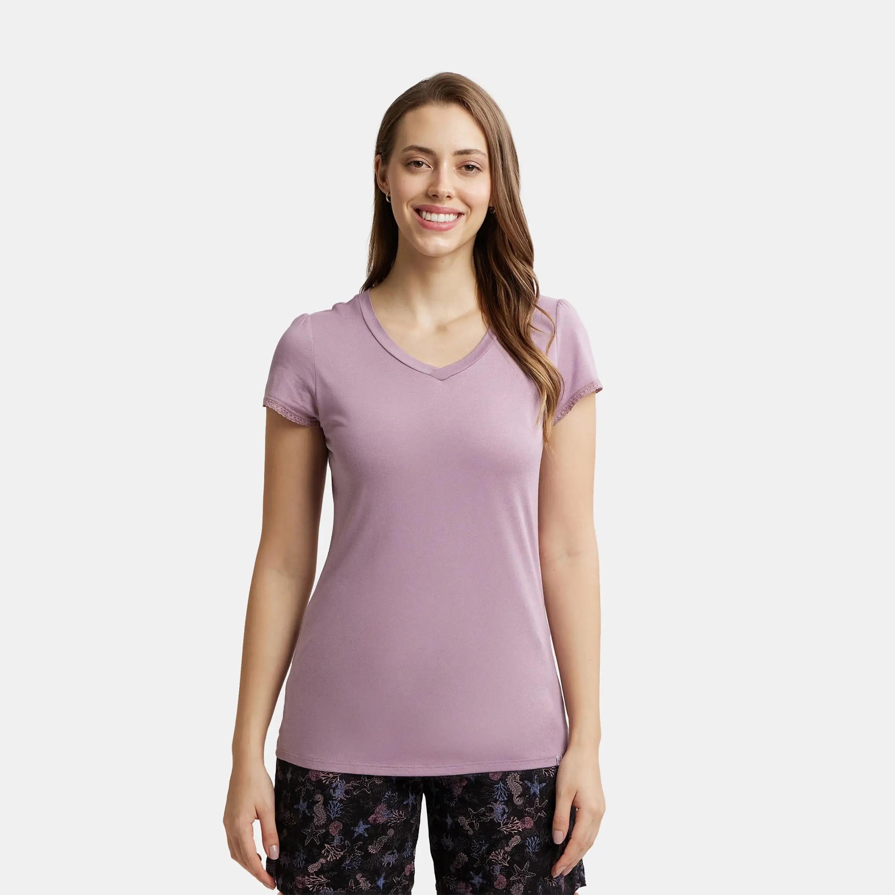 جوكي- تي شيرت ريلاكس نوم نسائي  رقبة V-women-clothing-tshirts-image-4