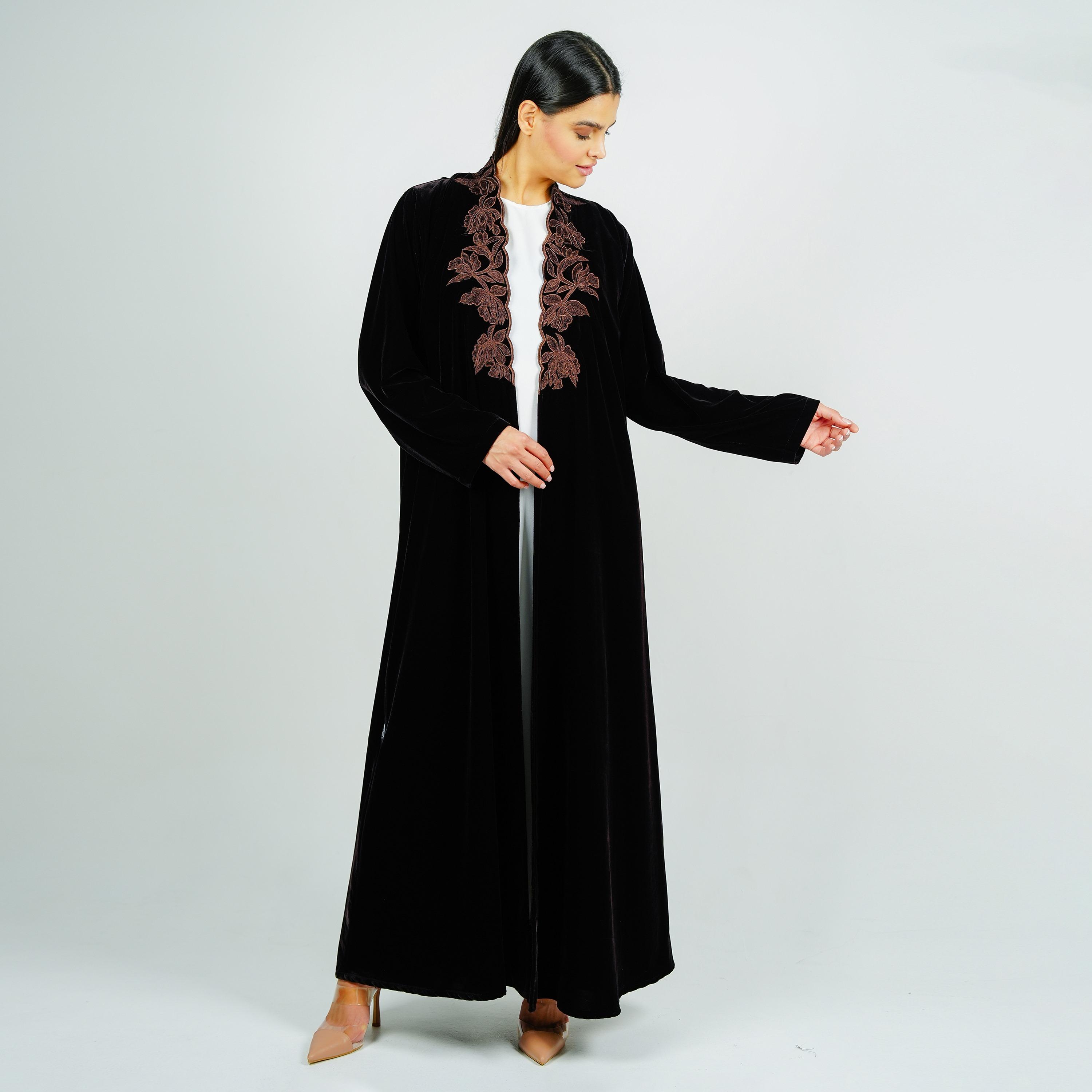 عباية مخمل مطرزة بالزهور مع حجاب من روزيت عباية-women-arabicclothing-abayas-image-4