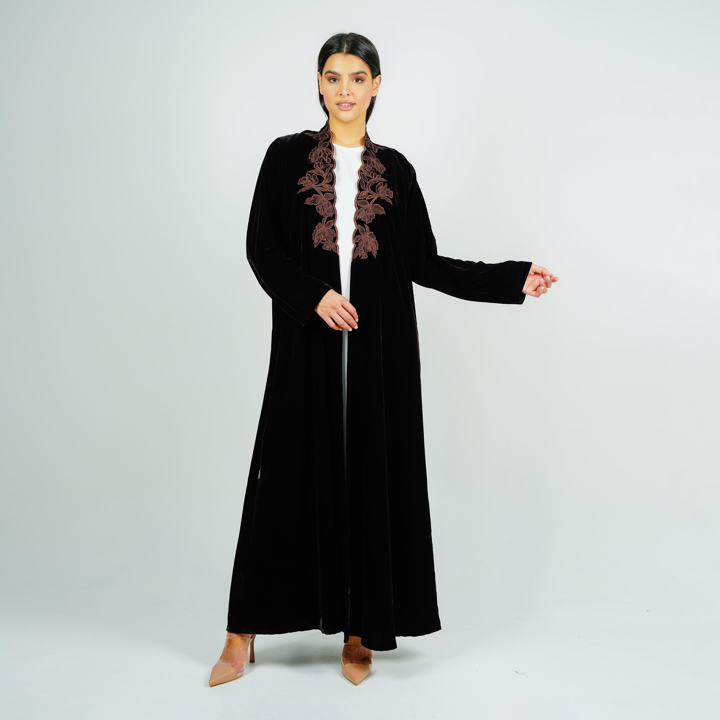 عباية مخمل مطرزة بالزهور مع حجاب من روزيت عباية-women-arabicclothing-abayas-image-5
