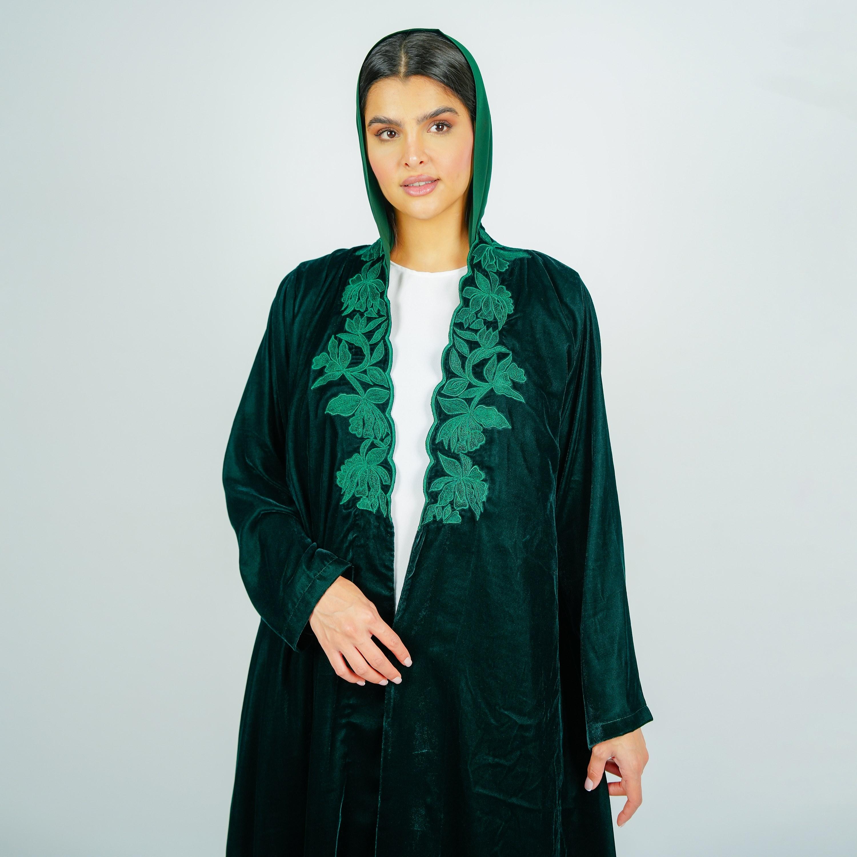 عباية مخمل مطرزة بالزهور مع حجاب من روزيت عباية-women-arabicclothing-abayas-image-2