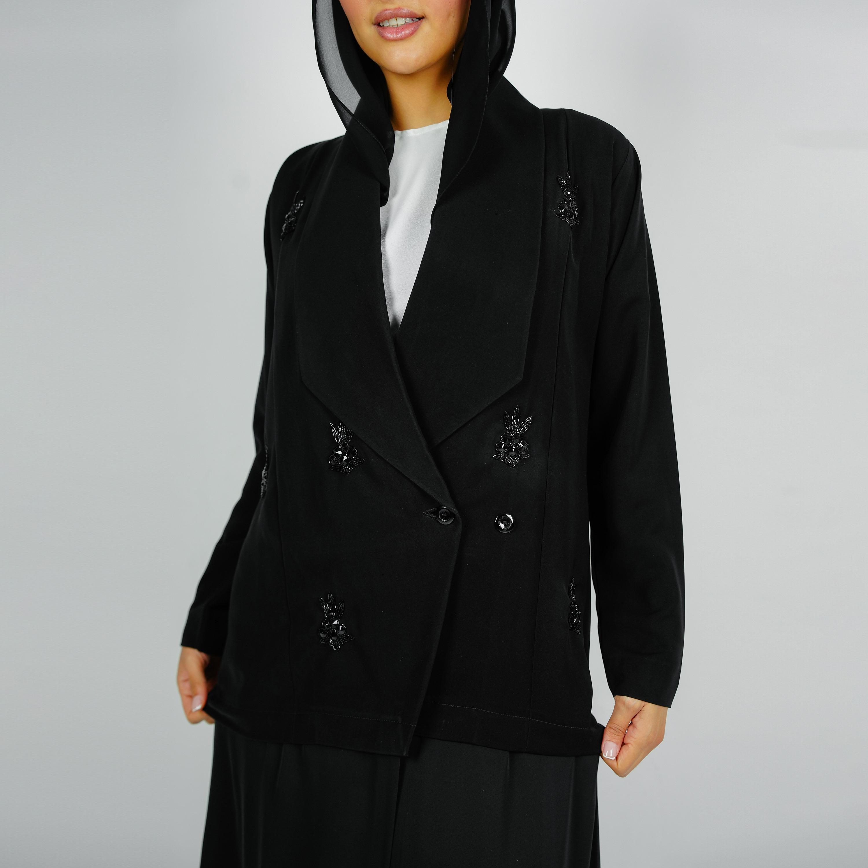 عباية كريب باربي بياقة لا بيل مزينة بالخرز مع حجاب من روزيت عباية-women-arabicclothing-abayas-image-2