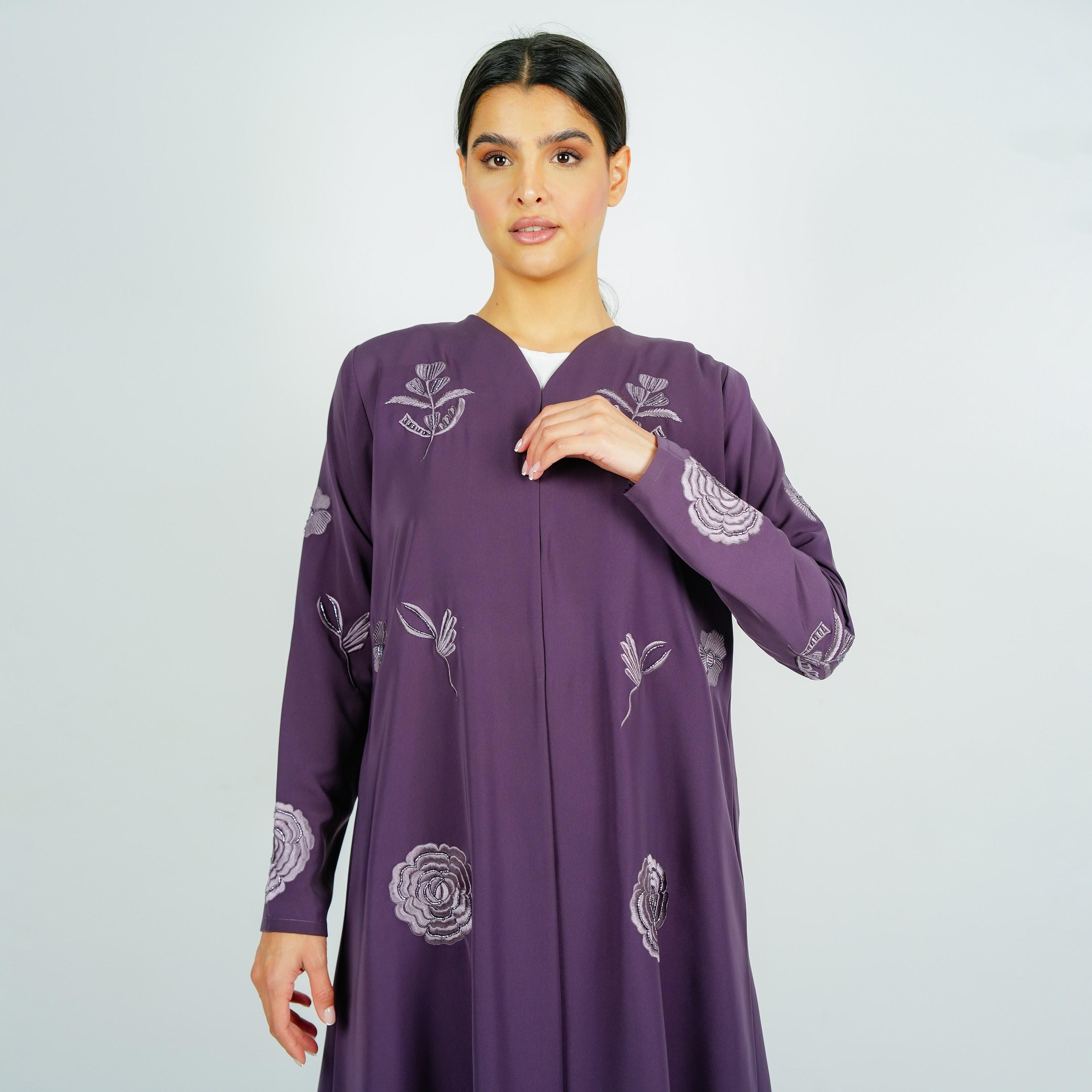عباية سهرة كريب باربي مطرزة بزهور أرجوانية مع حجاب من روزيت عباية-women-arabicclothing-abayas-image-2