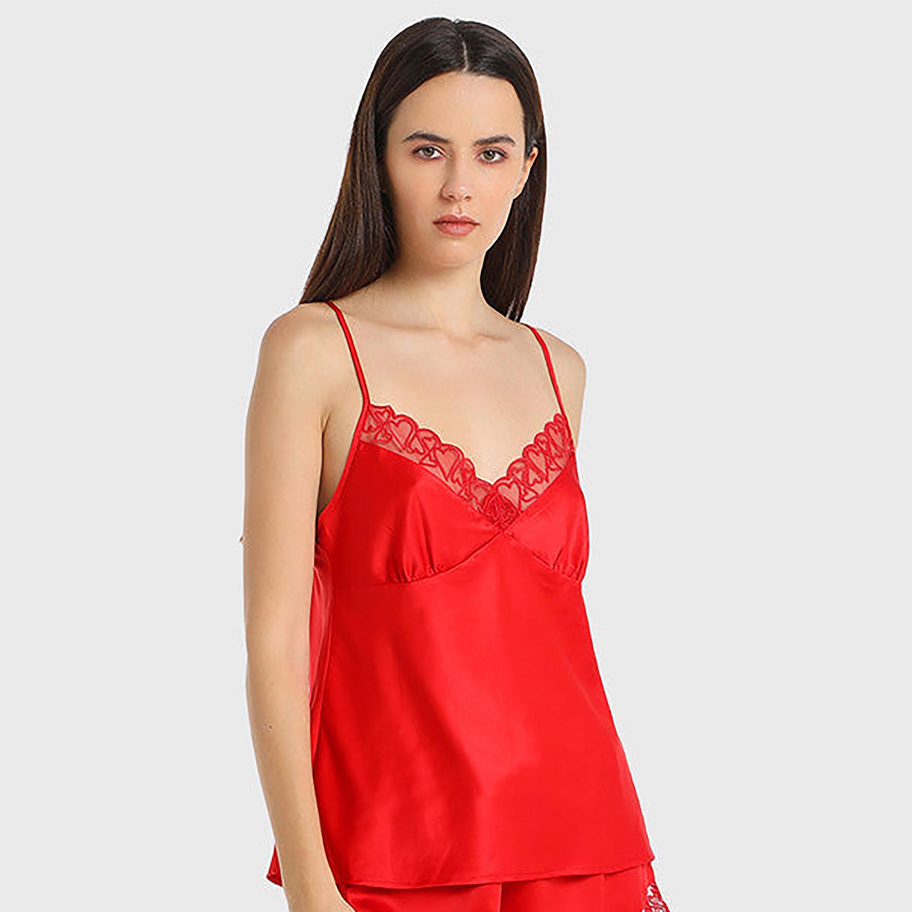 بلوزة كامي نسائية حمراء غير مبطنة وغير سلكية من Isla & Evie-women-clothing-lingerie-camisoles-image-1
