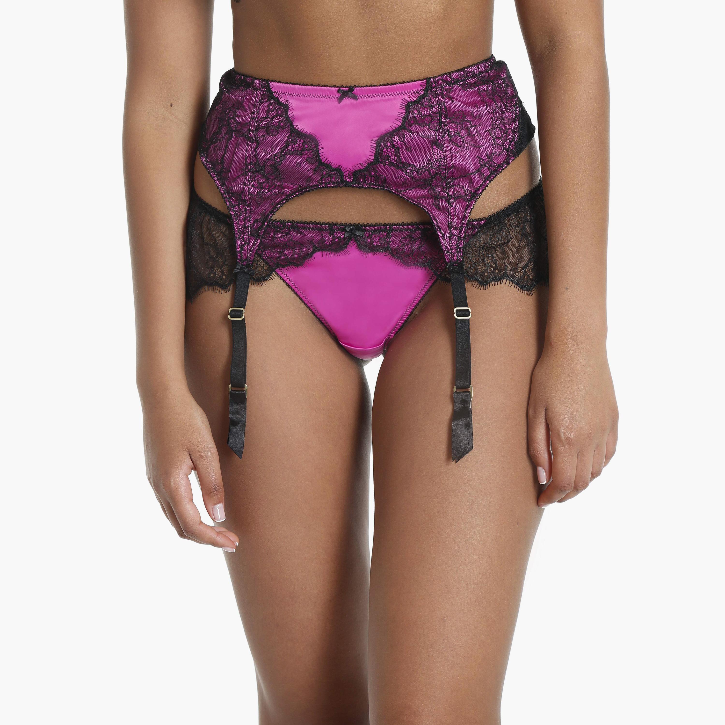 لباس داخلي ثونج بحزام حمالة جارترز نسائي سيكسي وردي بتغطية بسيطة من لا سينزا-women-clothing-lingerie-panties-image-1