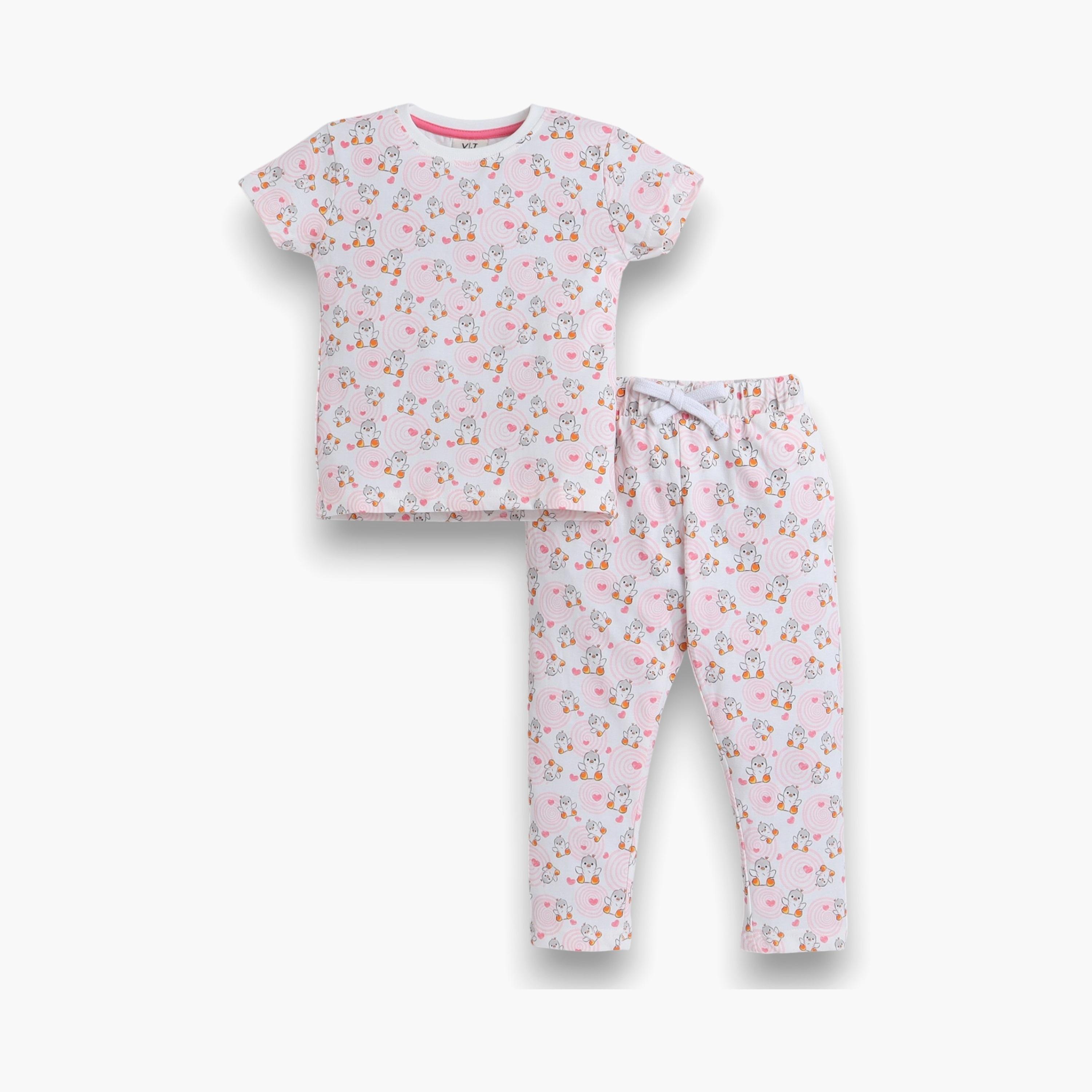 تي شيرت مطبوع بأكمام قصيرة مكون من قطعتين مع بنطال رياضي من فيكتور اند جين-girls-clothing-nightwear-image-1